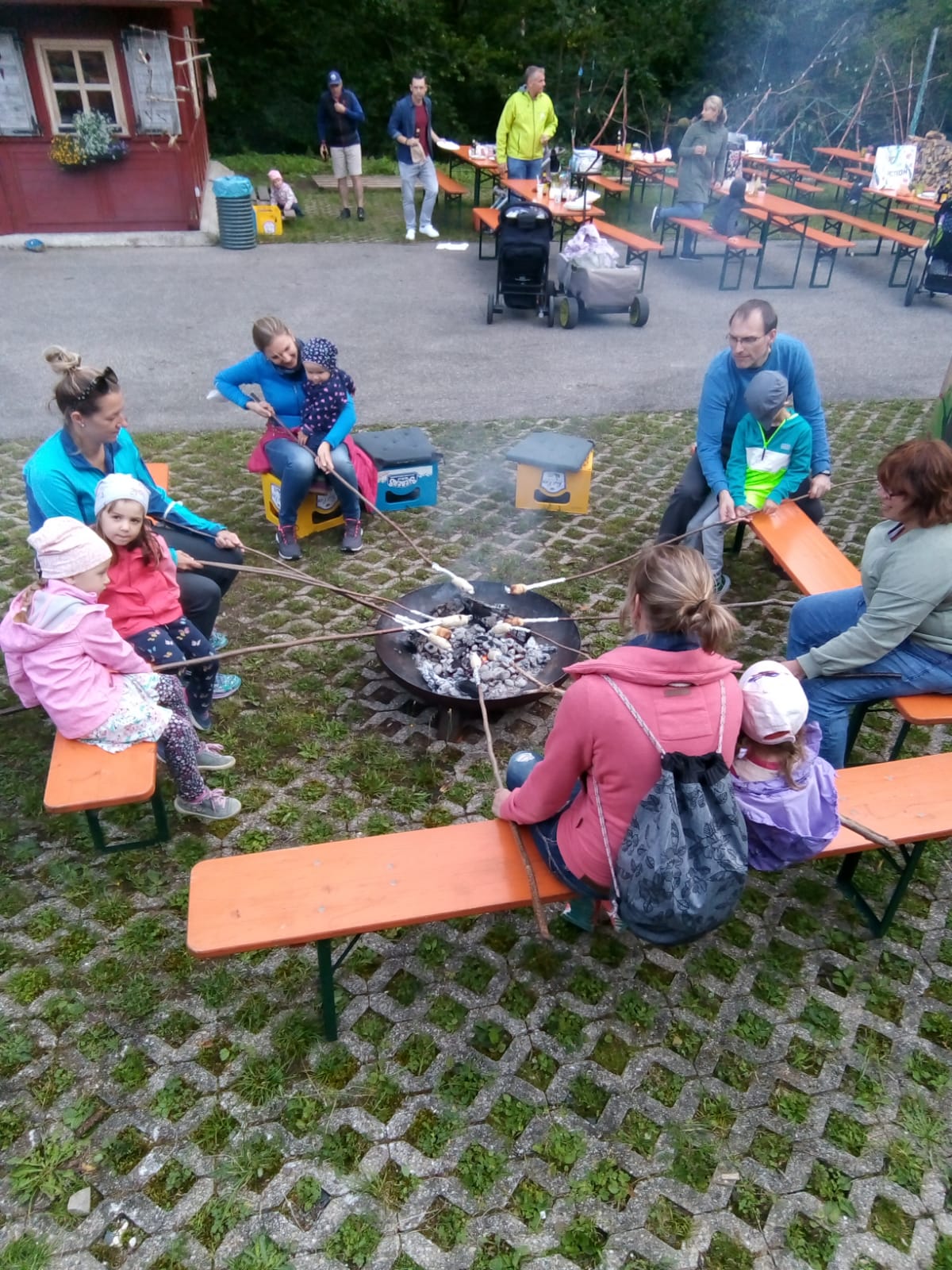 Stockbrot am Lagerfeuer