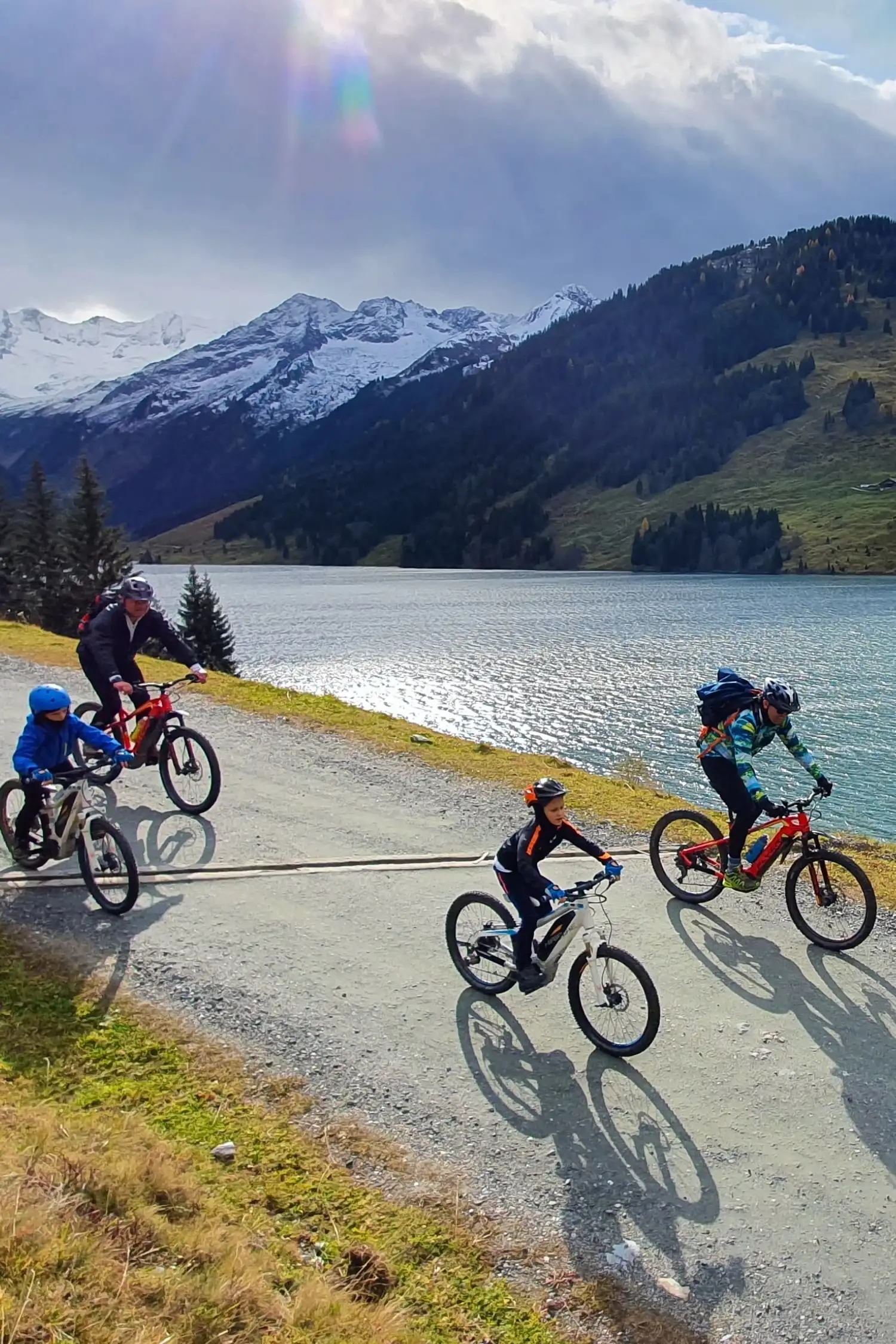 *Family E-Bike Tour mit Guide Bobby