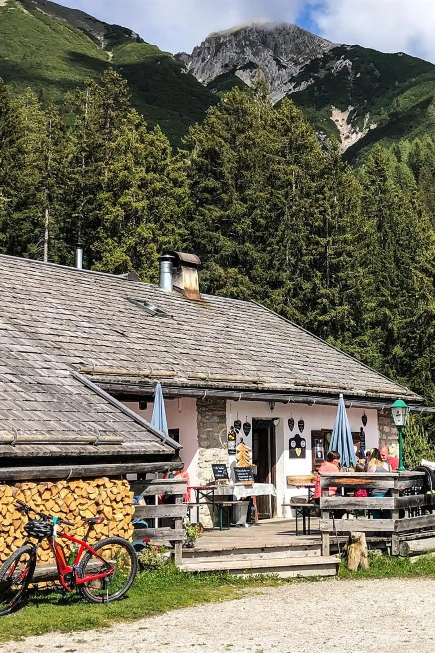 Active Program: Circular Hike to the Reitherjochalm