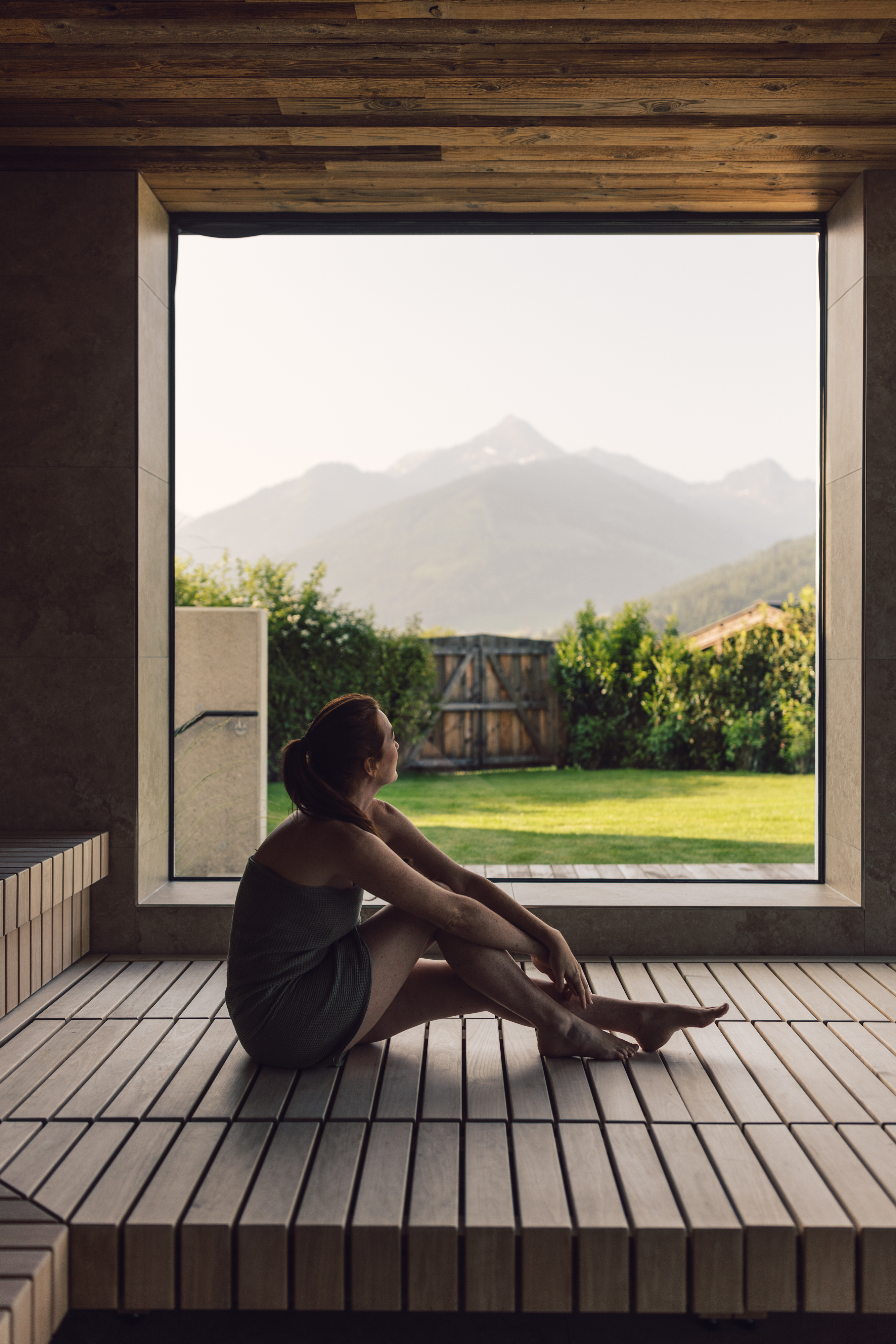 Purple Rain Sauna-Aufguss mit Saunameisterin Kata in unserer Eventsauna