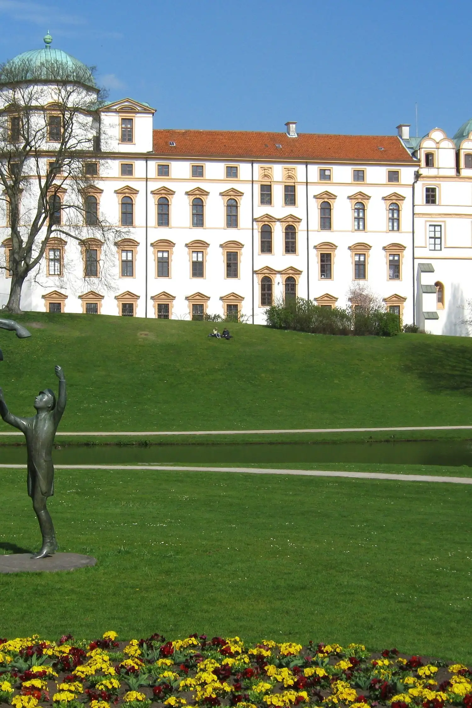 Celle Palace - experience baroque splendor & history up close