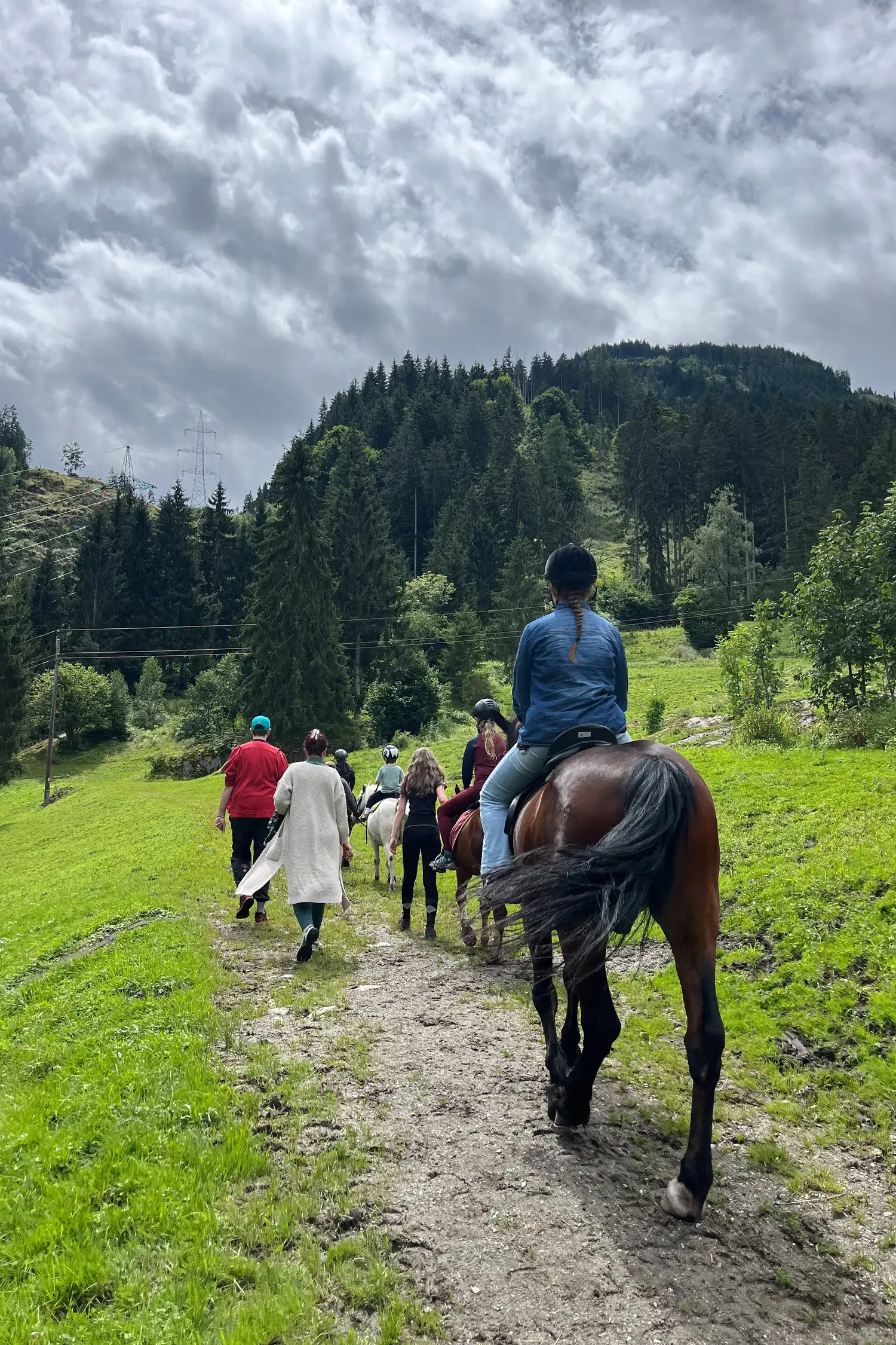 Pony Reitausflug nach Finkenberg