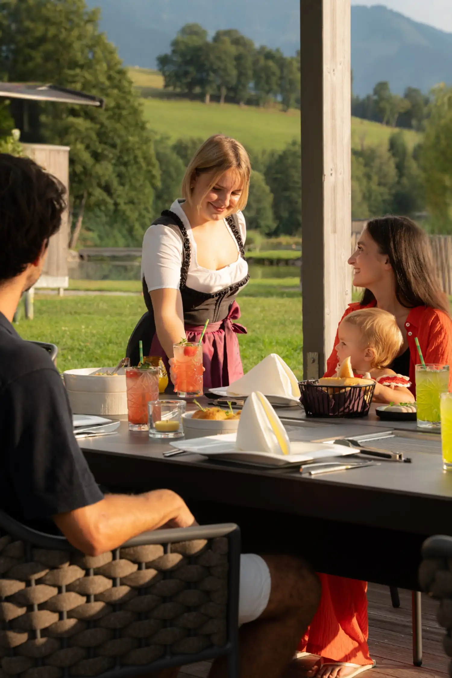 New: Barbecue by the Lake