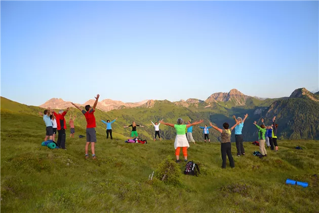 BERG-GESUND Yoga Hike