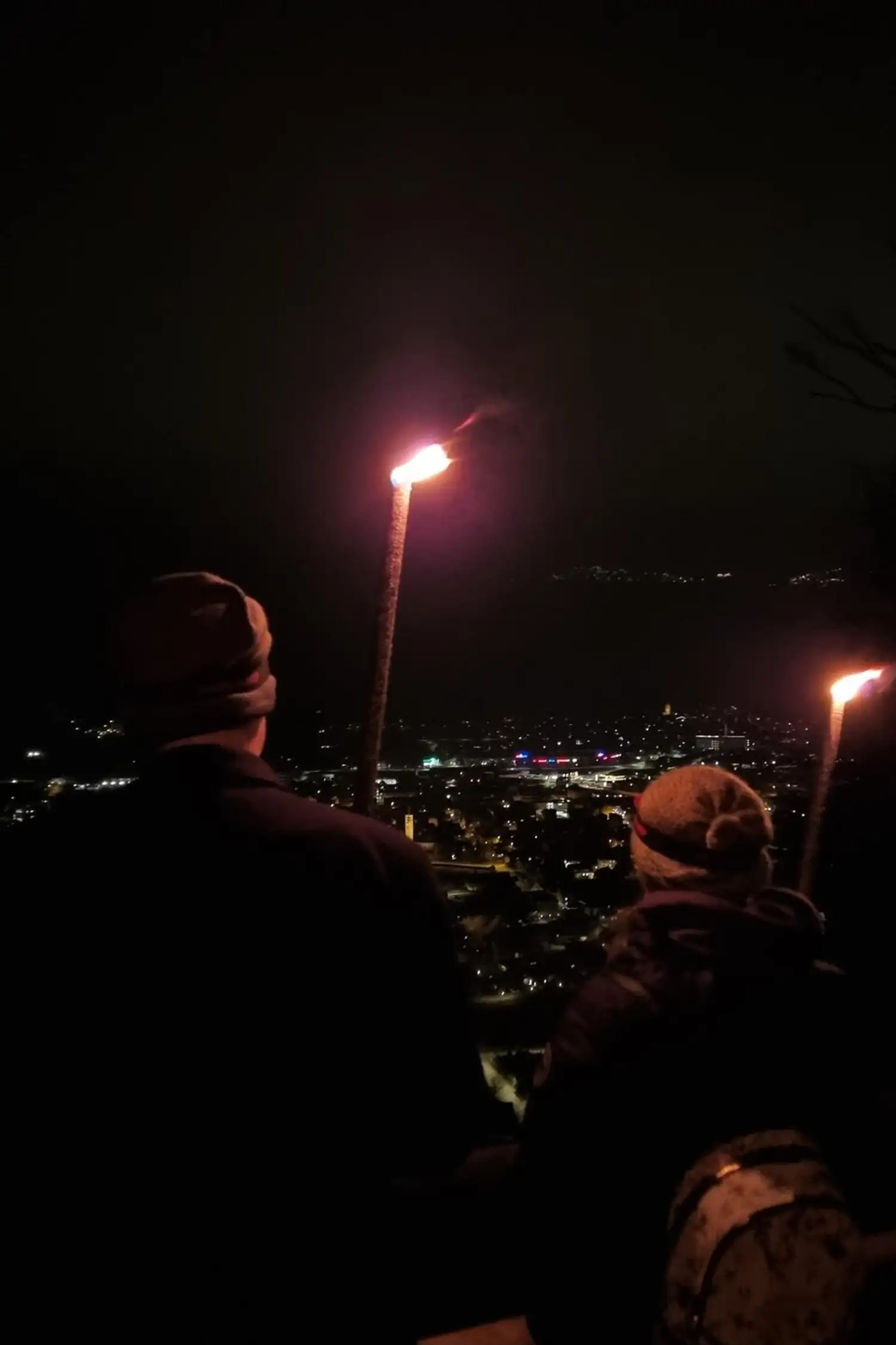 Picknick​-​Abendwanderung mit Blick auf die Alpenstadt Bludenz