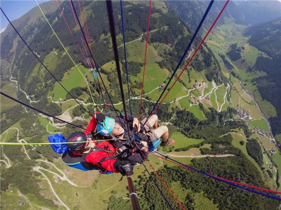 BERG-GESUND Tandem Paragliding Flight