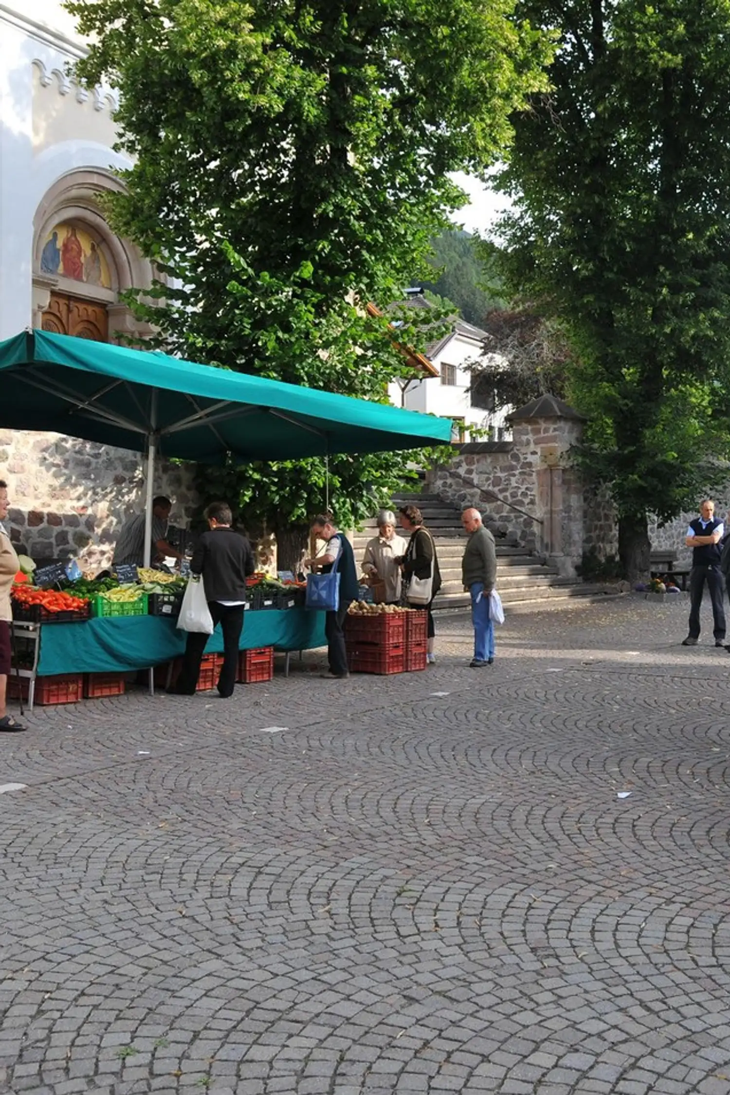 Farmer's market in Sarnthein