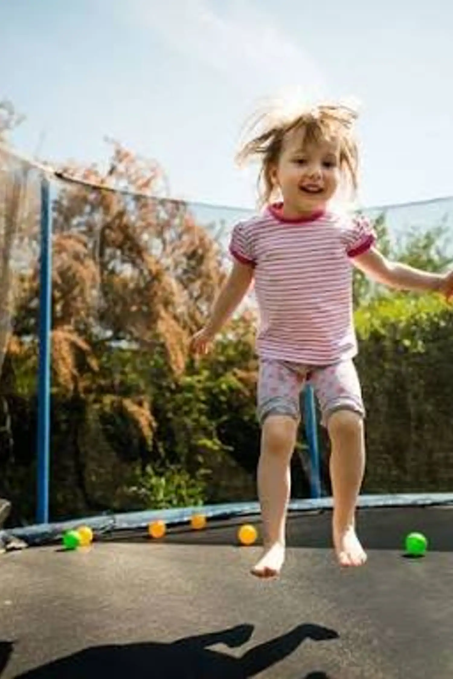 UNSER KLEINER SPIELPLATZ