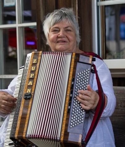 Traditional music evening with Helga