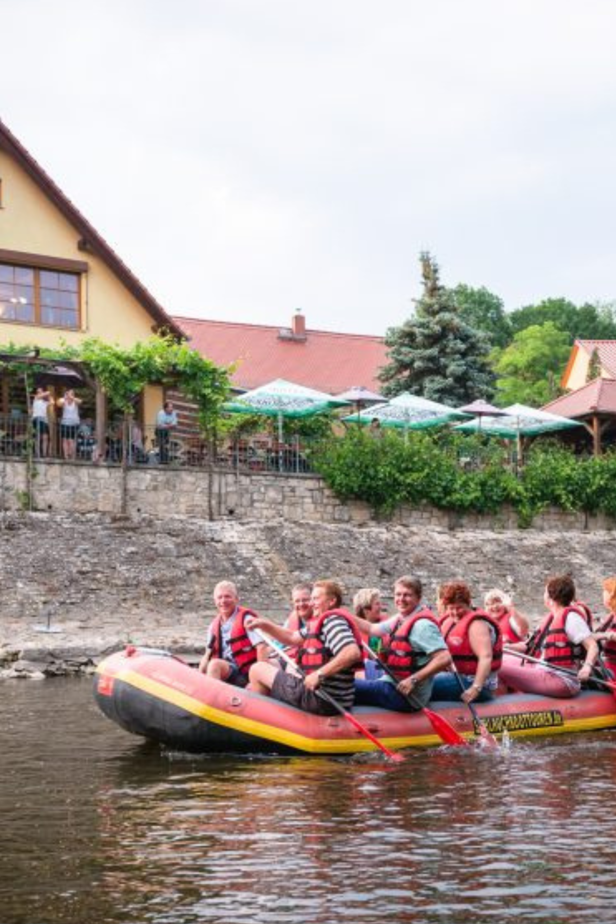 Pause an der Saale. Einkehr in der Katuka-Bar