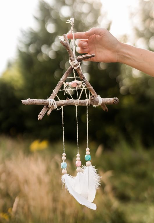 Make a dreamcatcher