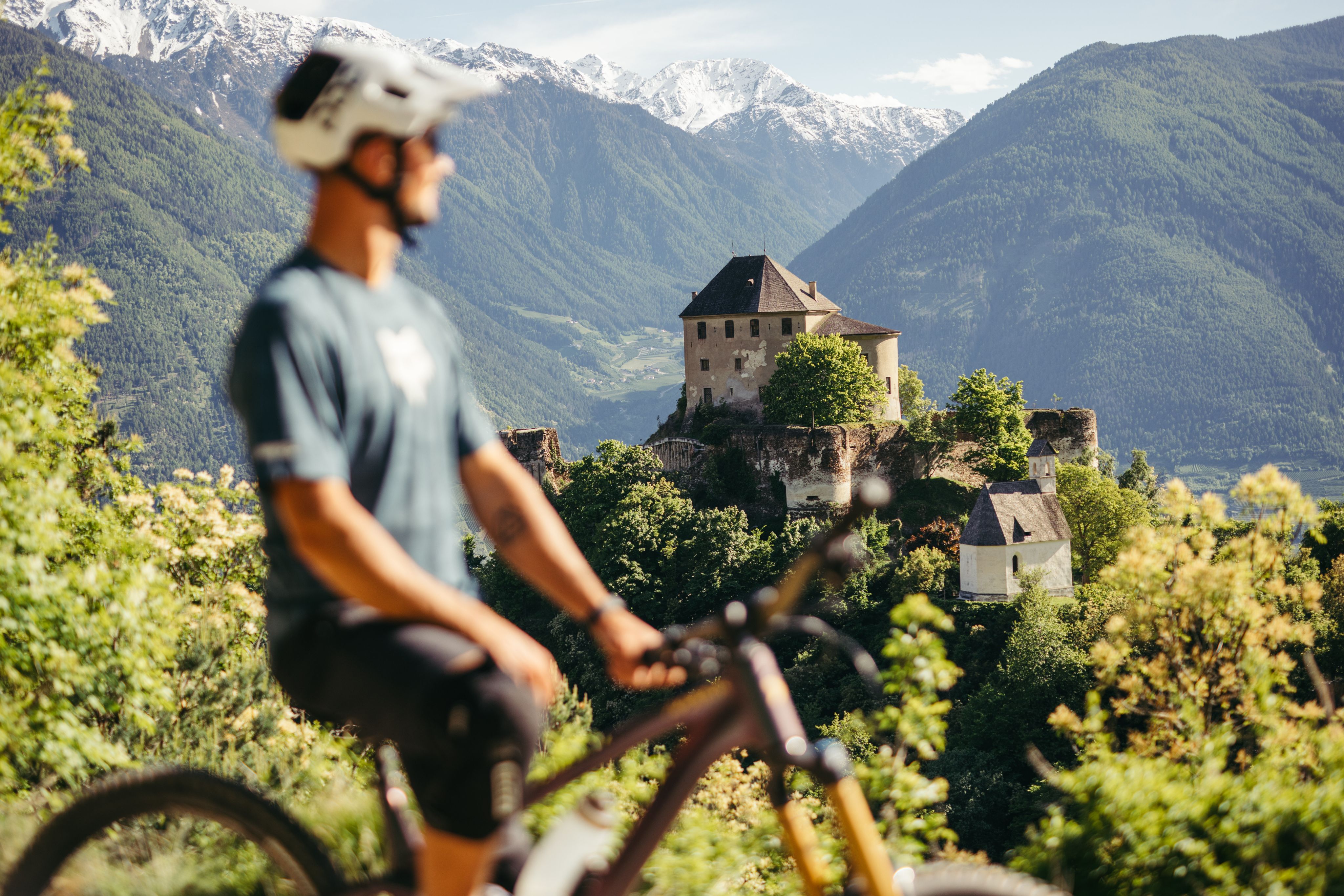 E-bike tours with guaranteed sunshine