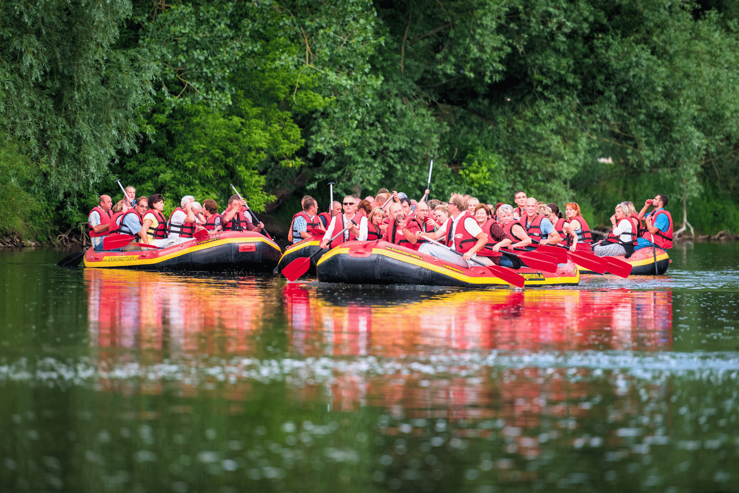 Burgen, Wasser, Abenteuer – Schlauchboot-Tour zur Rudelsburg