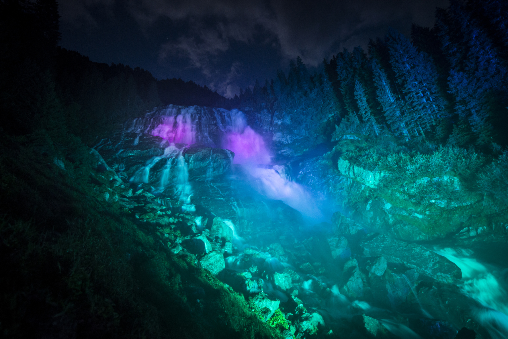 Grawa Waterfall Hiking Night