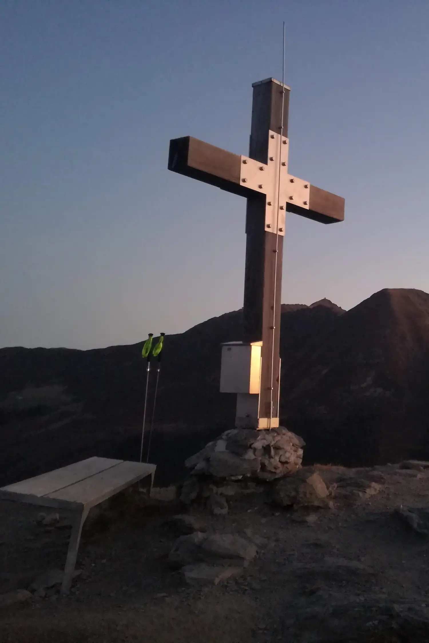 Hike to the summit of the small Gamsstein Hochfügen *