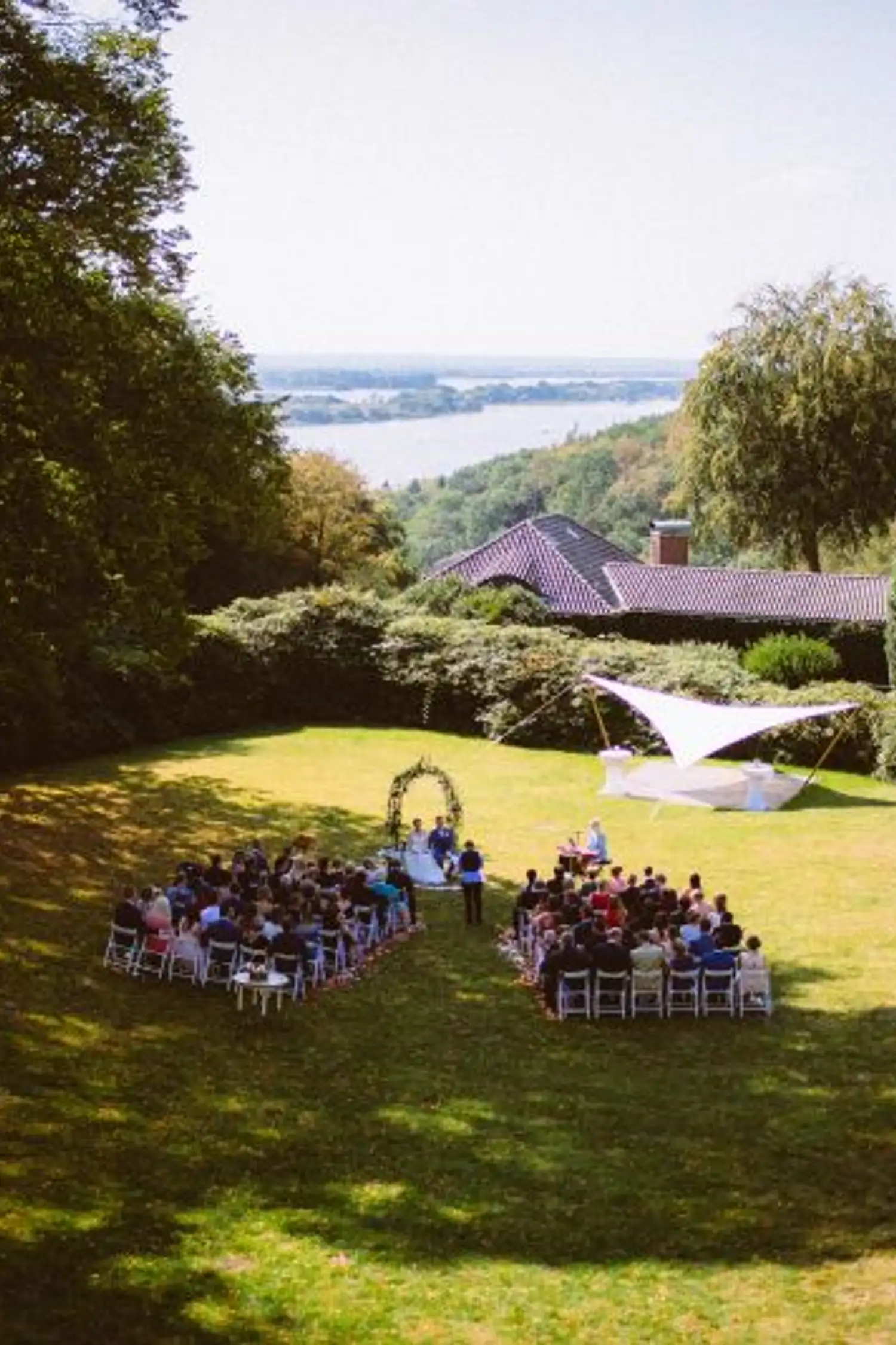 Saying "I Do" with a View of the Elbe