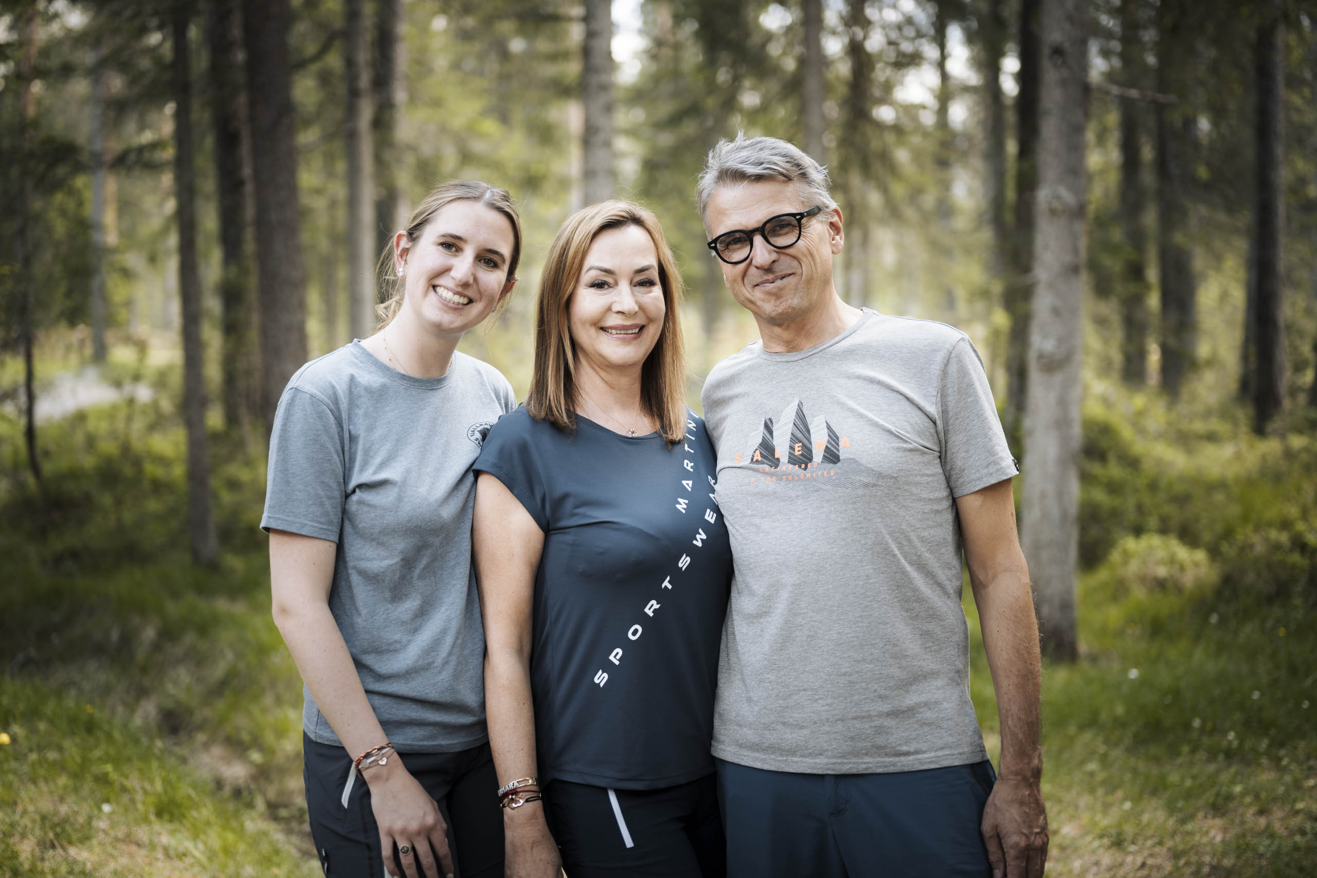Hiking adventure with family Call