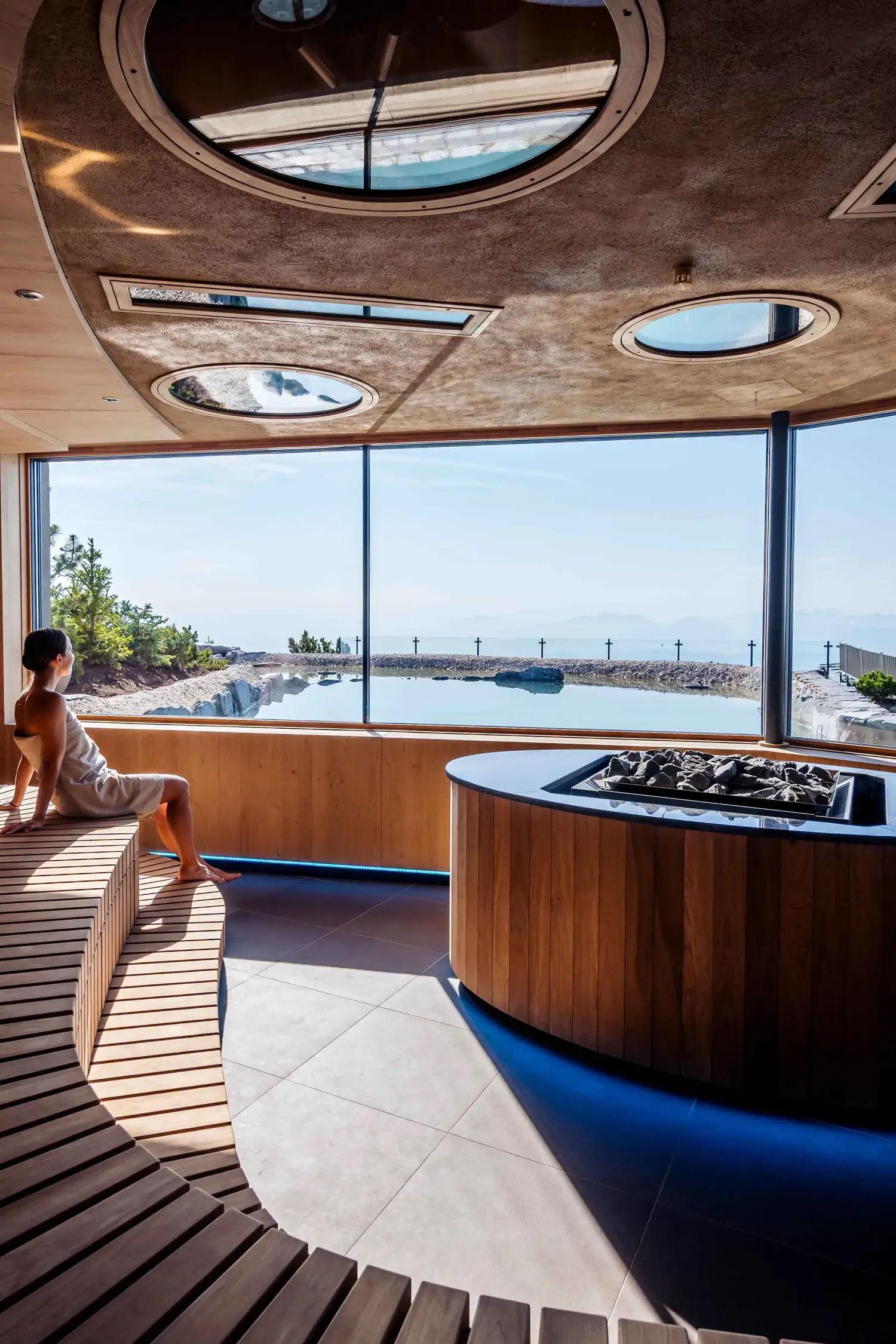 "Good Morning Aufguss - Lake Sauna" with Bernhard