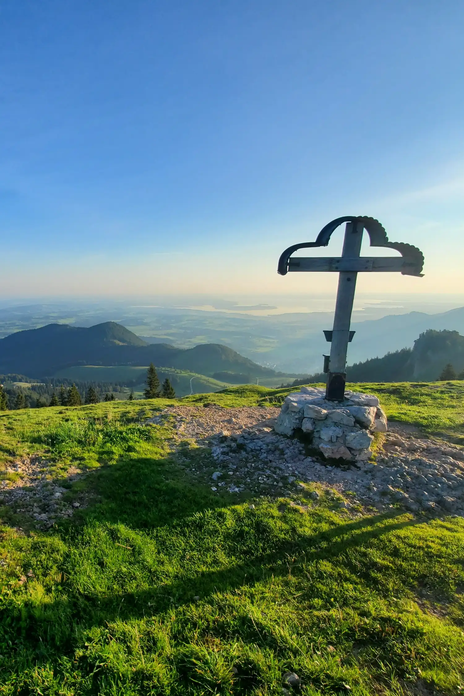 Hiking experience to the Laubenstein - panoramic enjoyment in the Chiemgau Alps