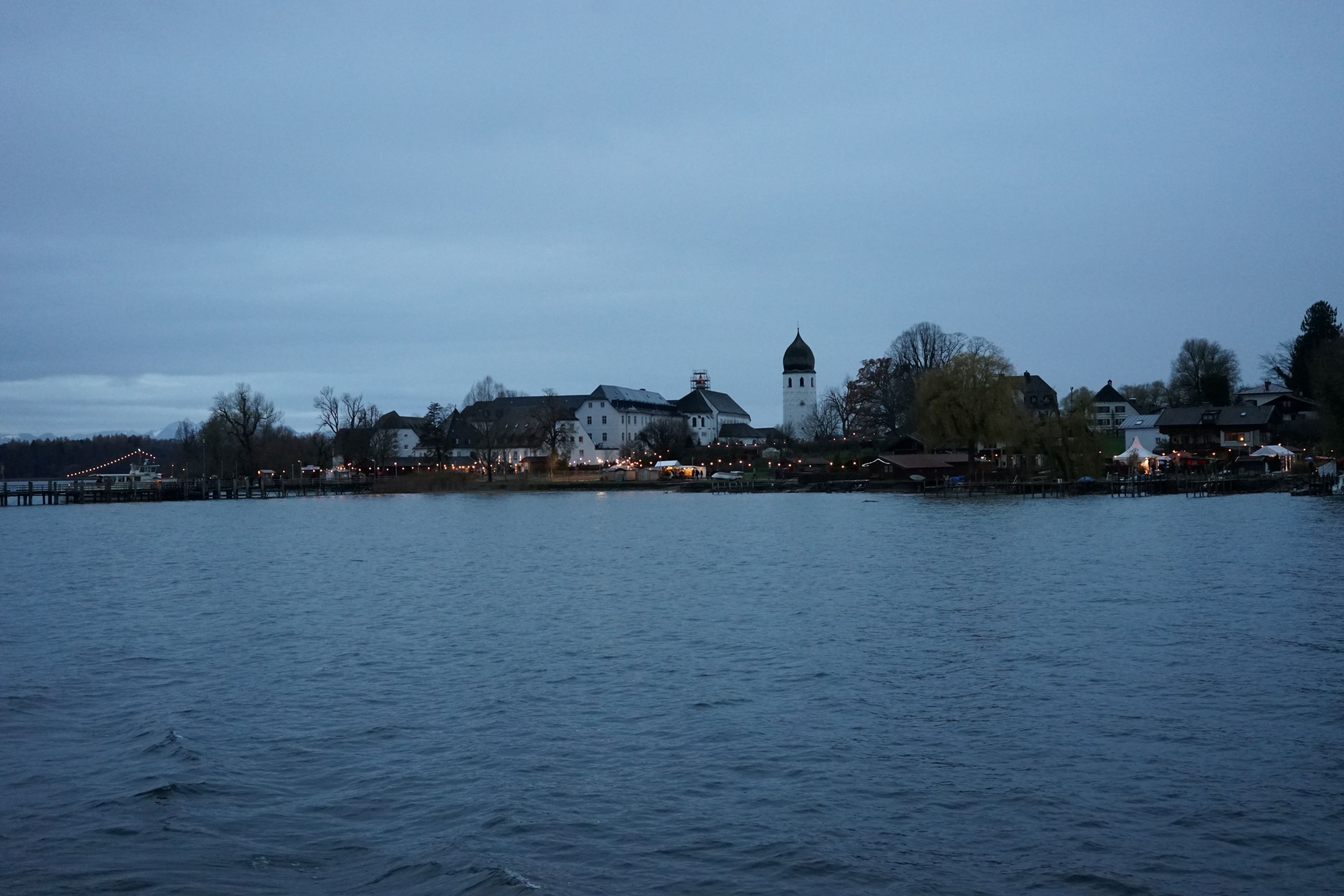 Christkindlmarkt auf der Fraueninsel - Adventszauber im Chiemsee