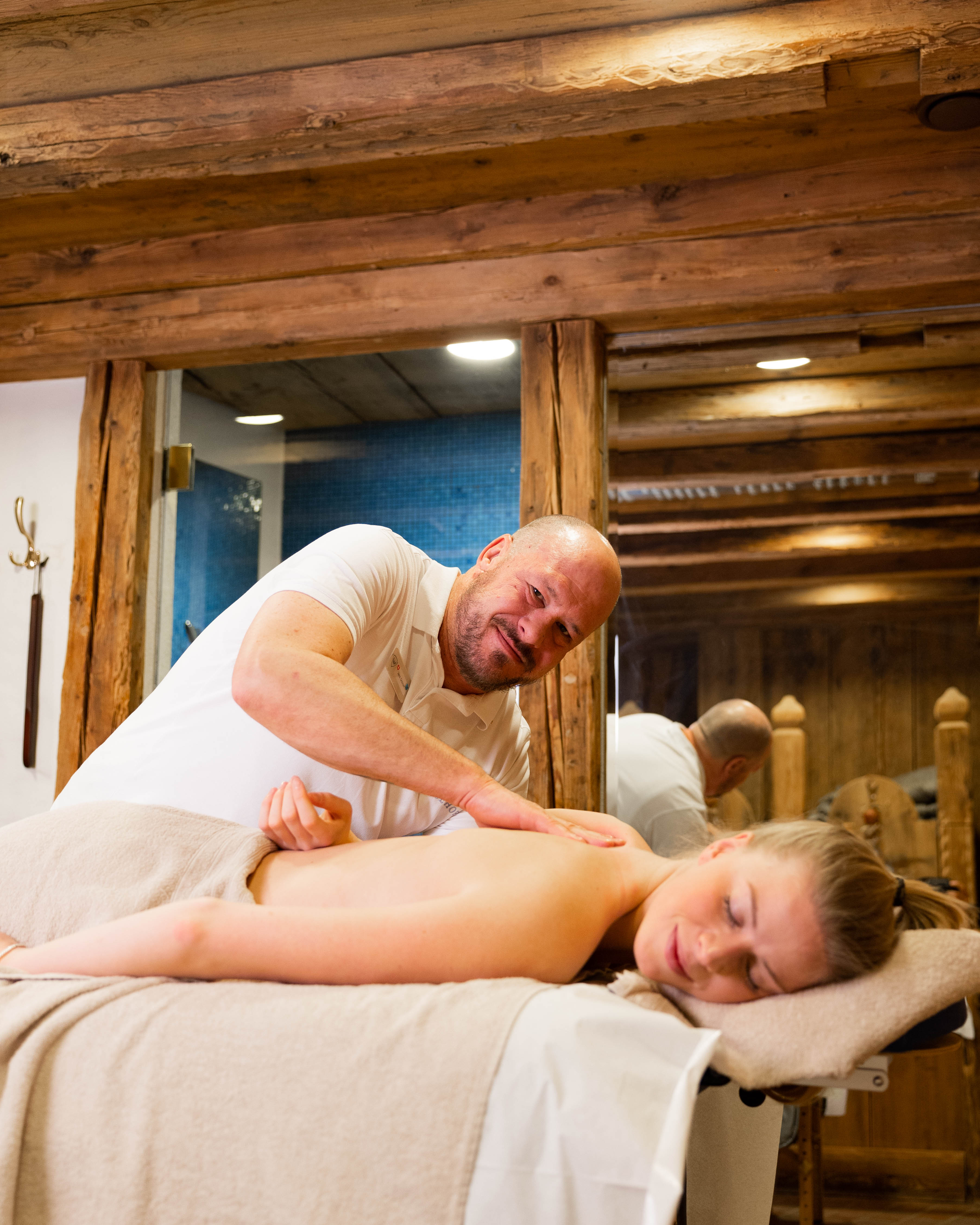 4 Worlds Massage