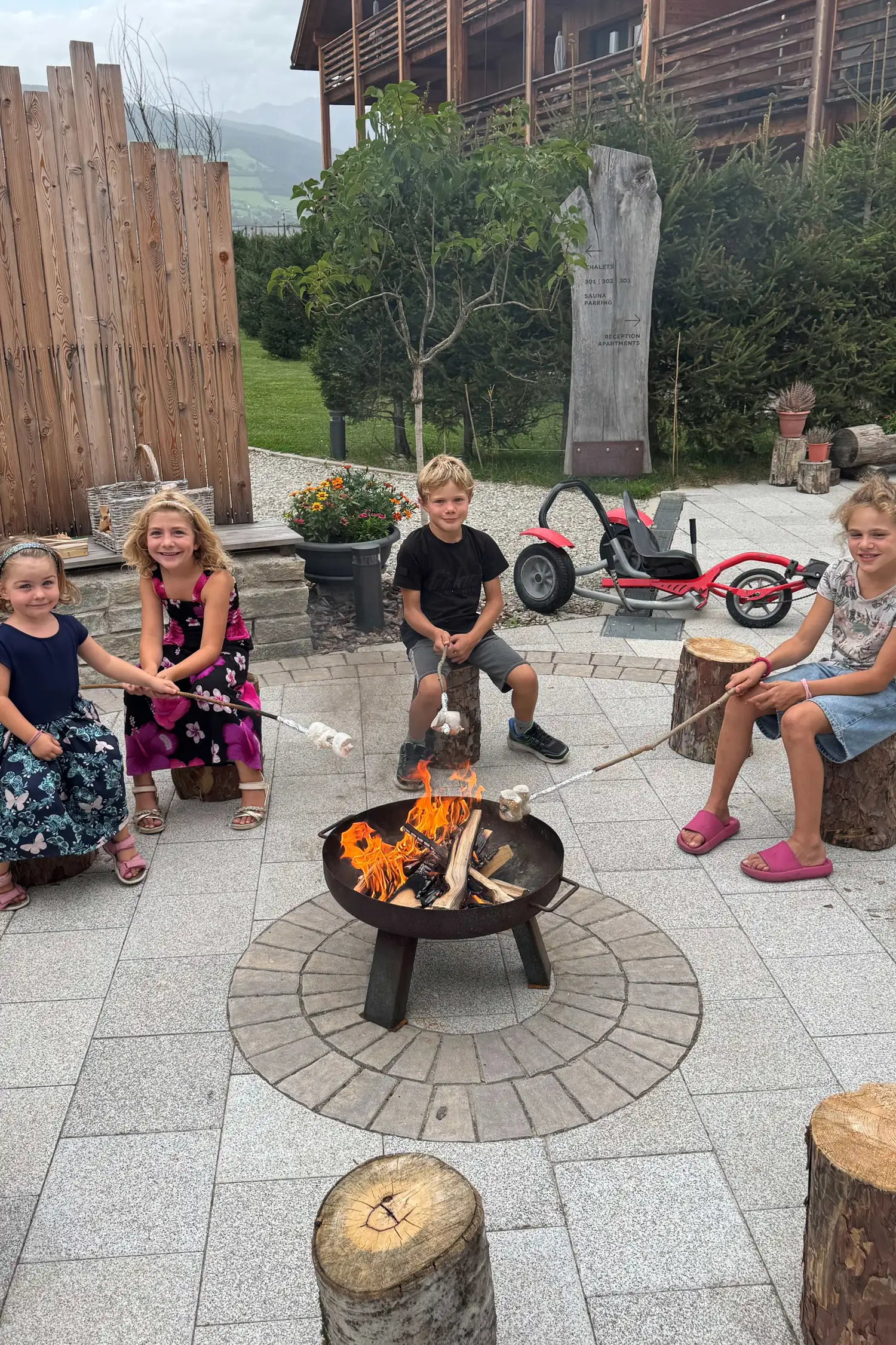 Unser Familienhighlight: Stockbrot am Lagerfeuer