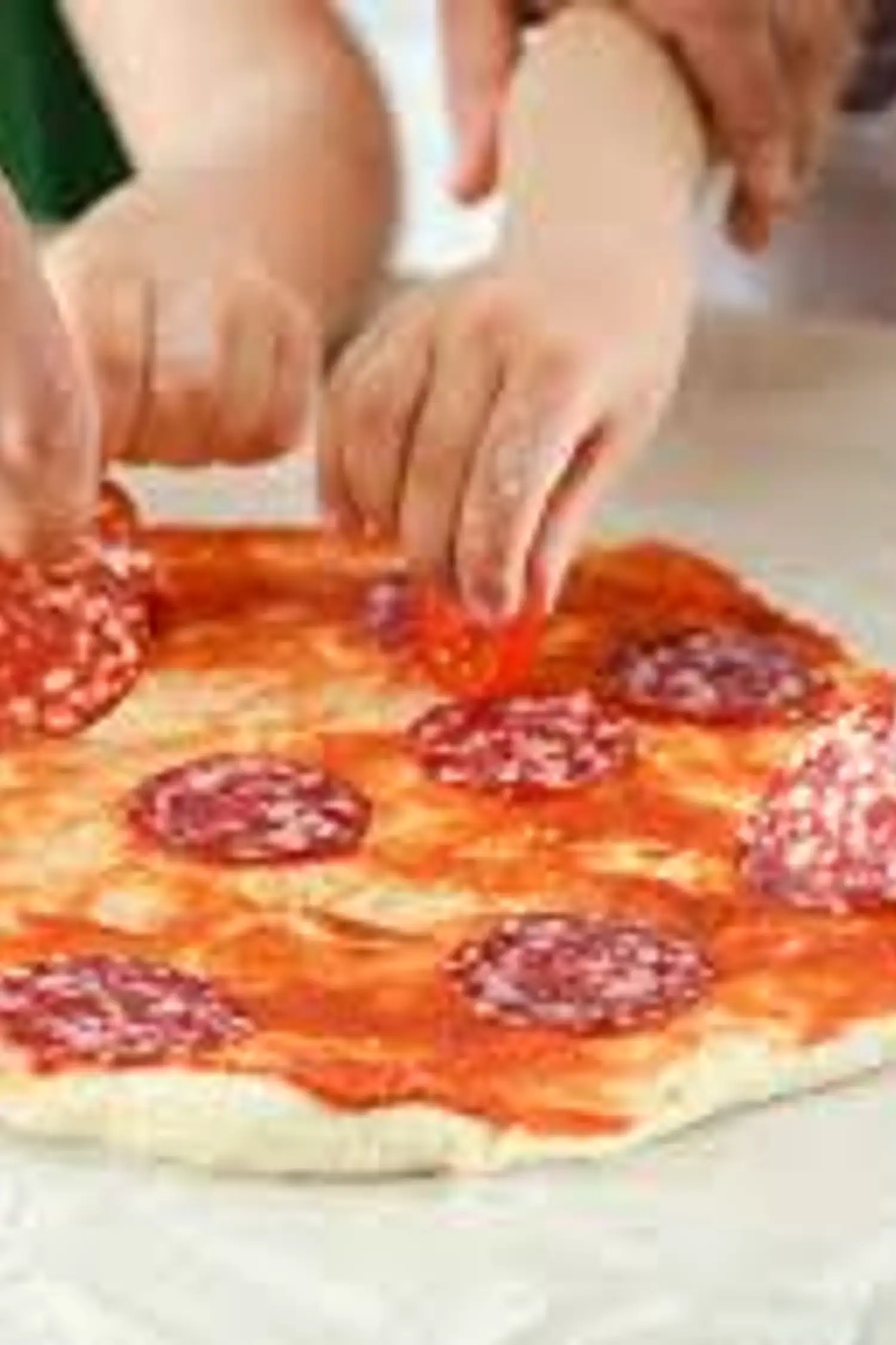 Pizza backen mit Küchenchef Patrick & Kinderbetreuung Silvia