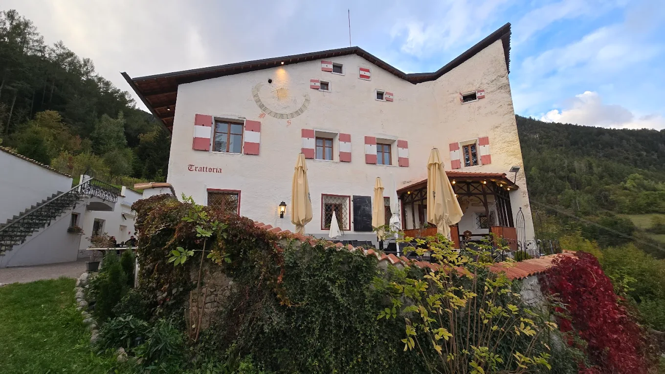 Ansitz Strasshof Restaurant & Pizzeria
