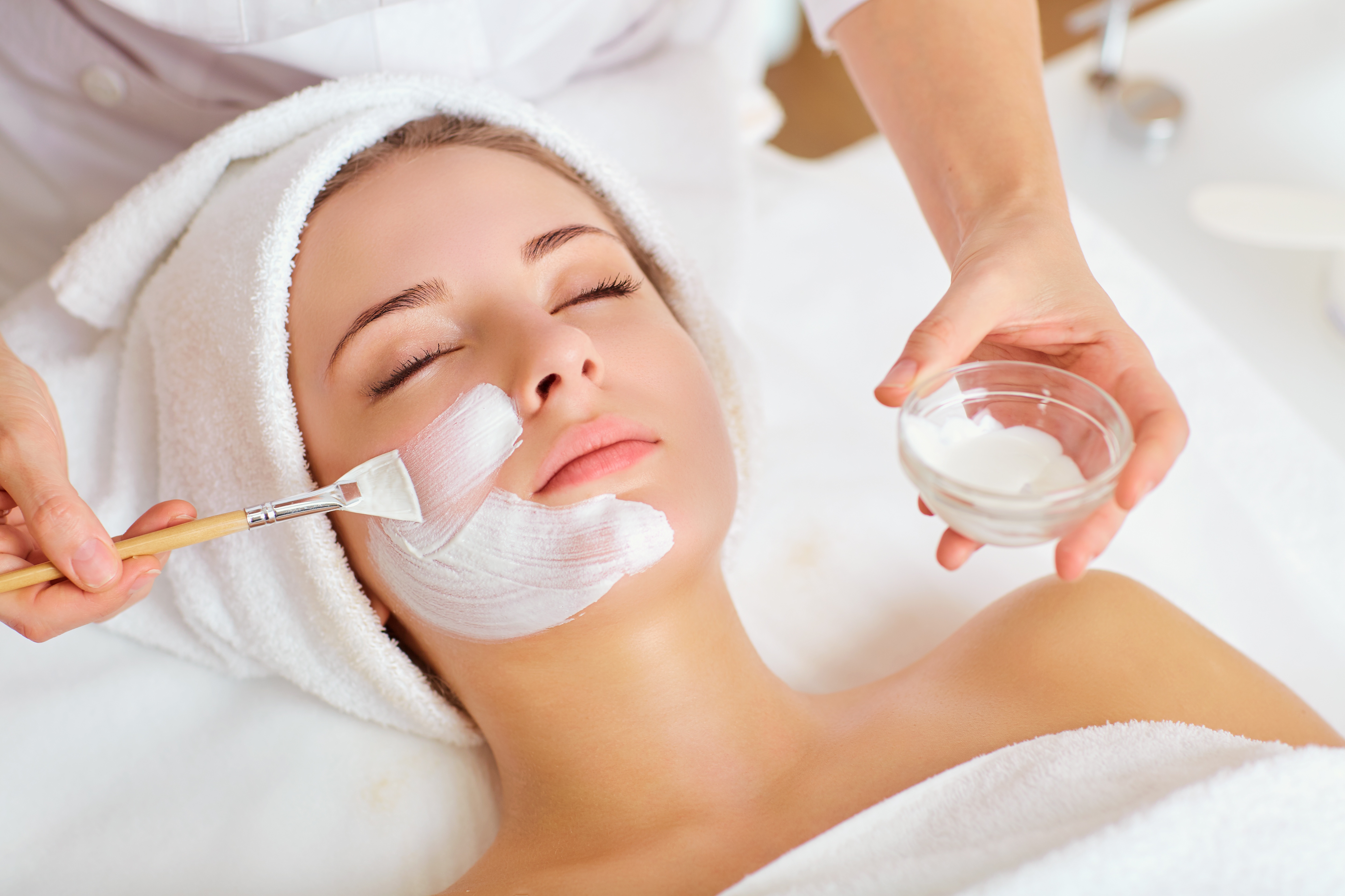 Organic Lifting Facial Treatment