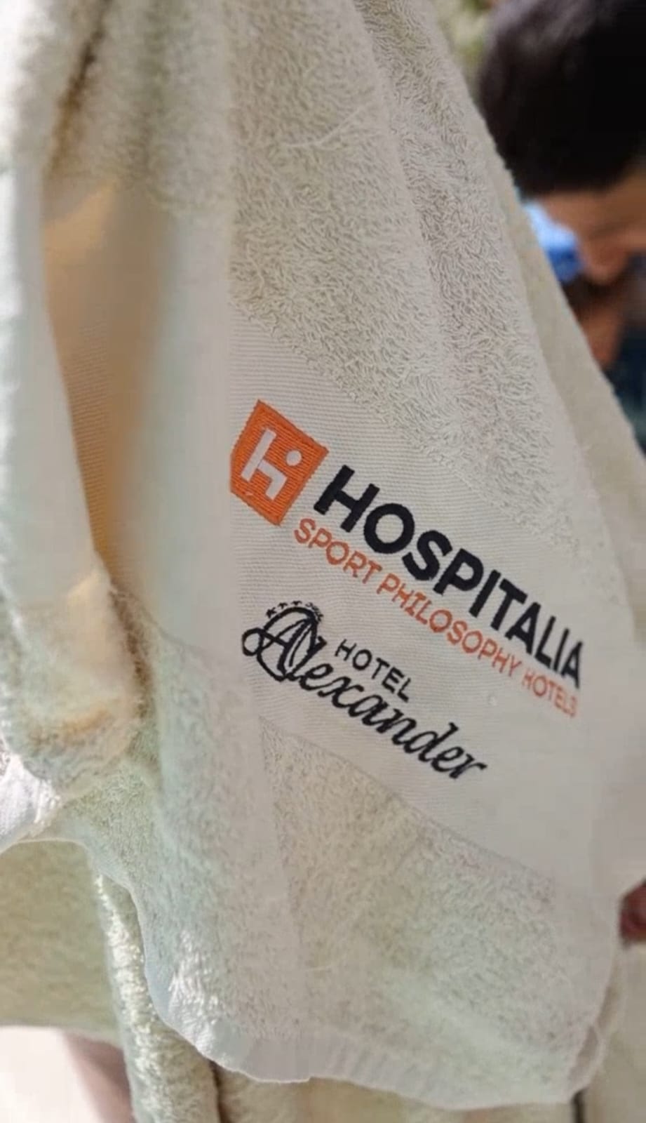 STRANDTUCH UND TASCHE VON HOSPITALIA