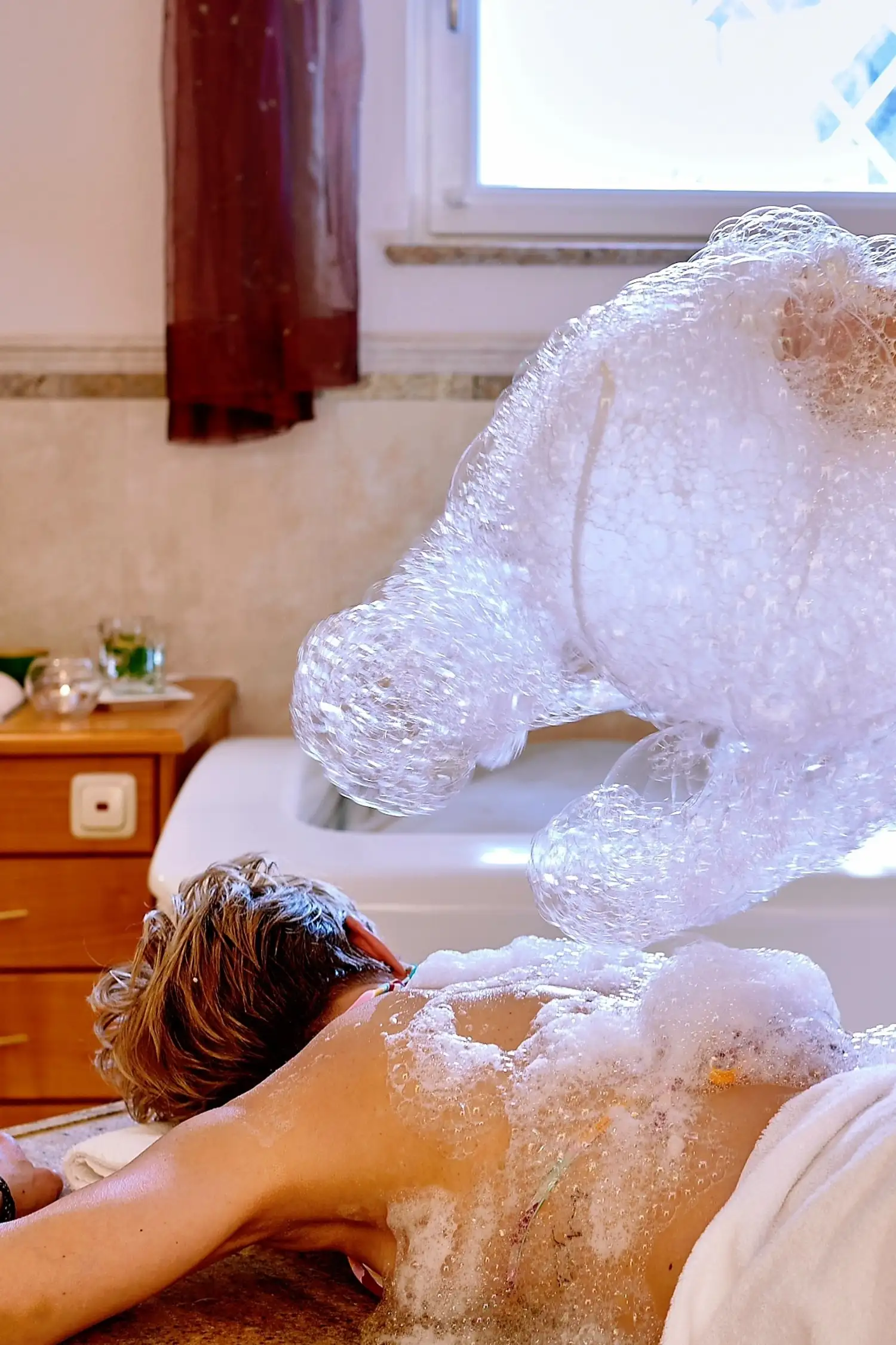Feel-good time with soap foam massage