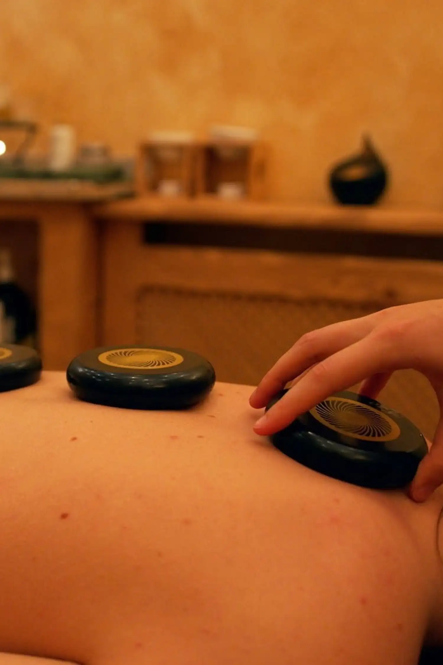 Steinmassage für
tiefe Entspannung