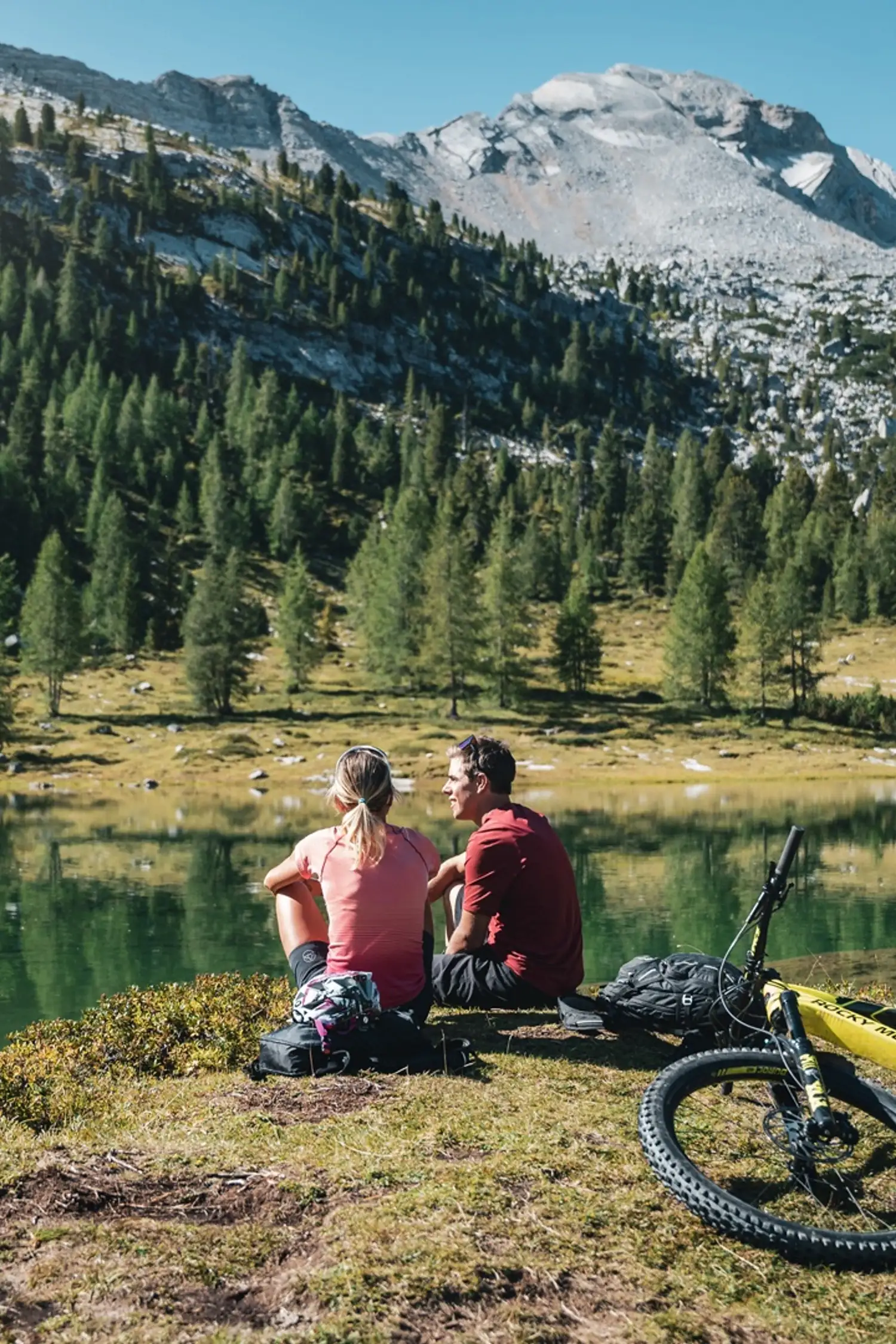Guided tour "FANES - natural park & lakes" with the Bike School San Vigilio