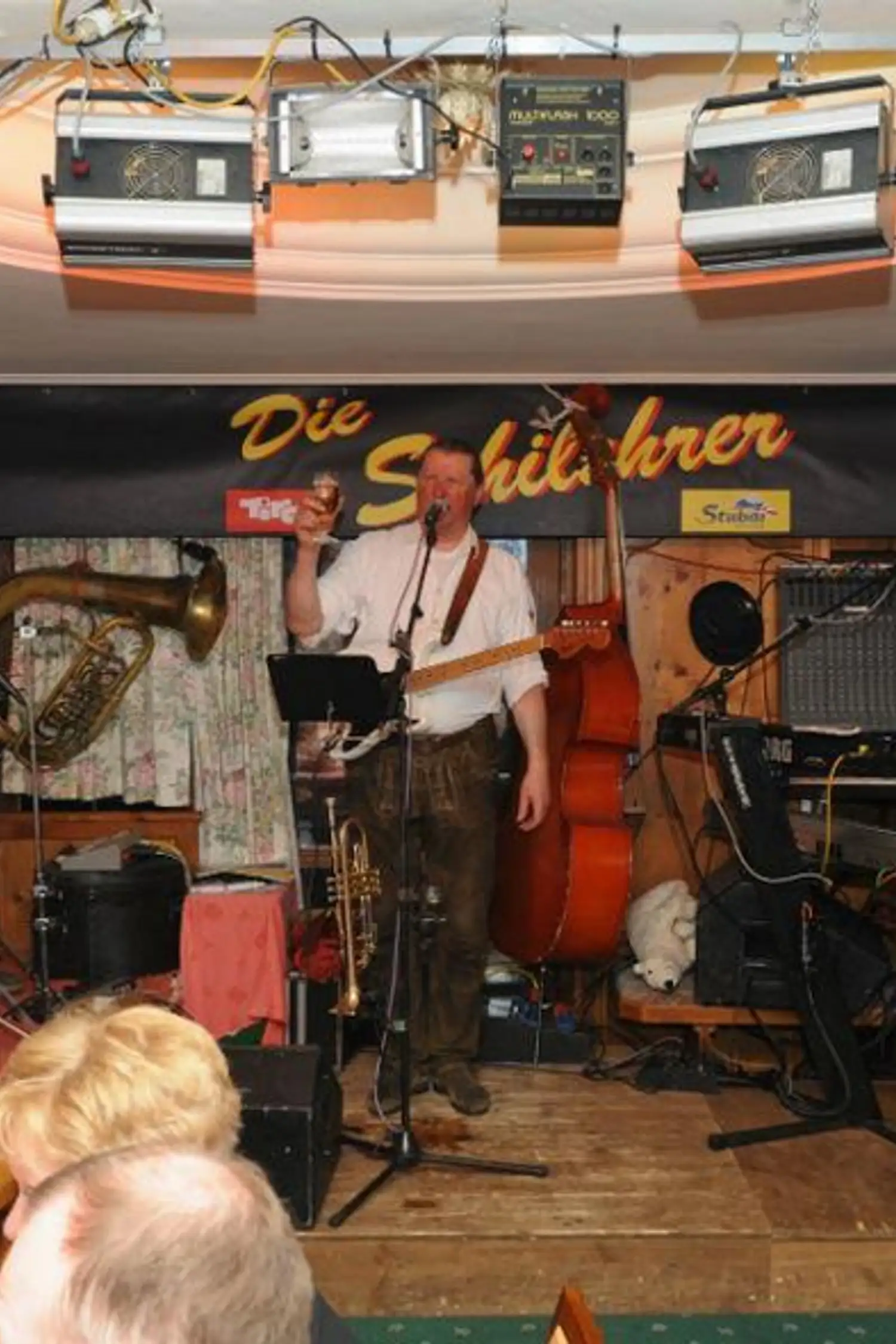 Skihaserlball im Kerzenstüberl im Gasthof Dorfkrug