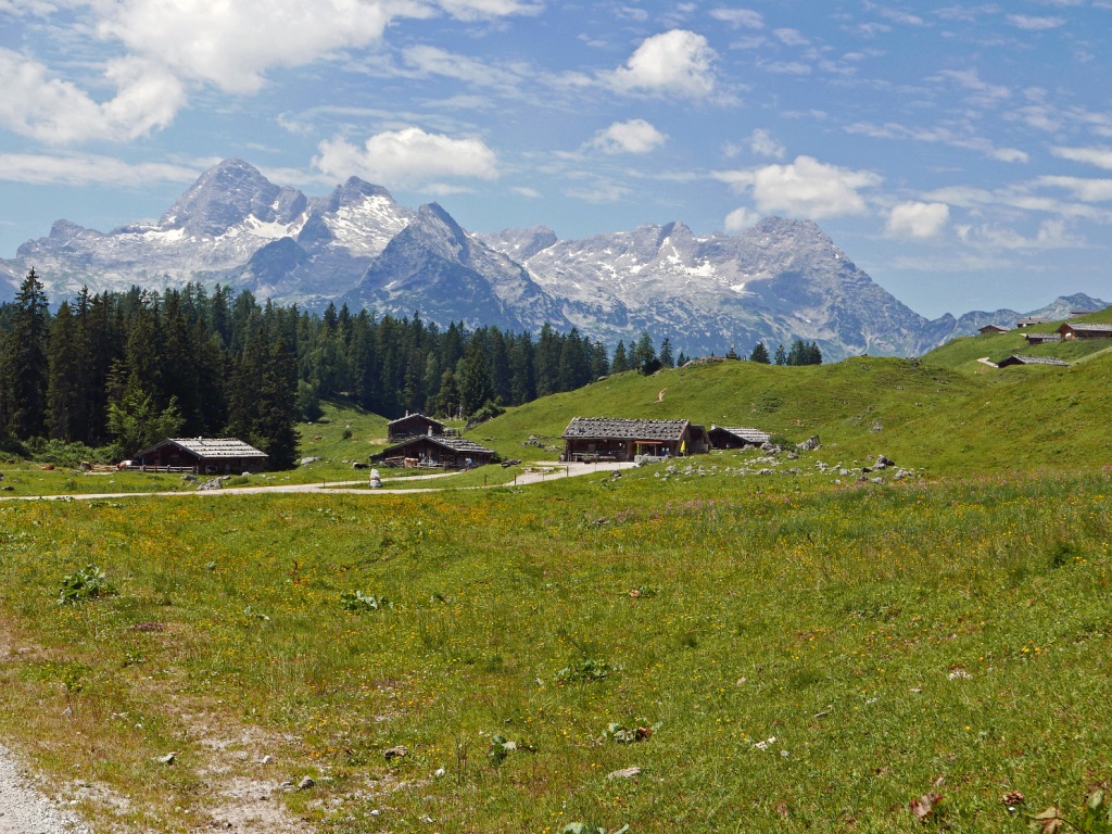 From Hirschbichl to the Kallbrunnalm