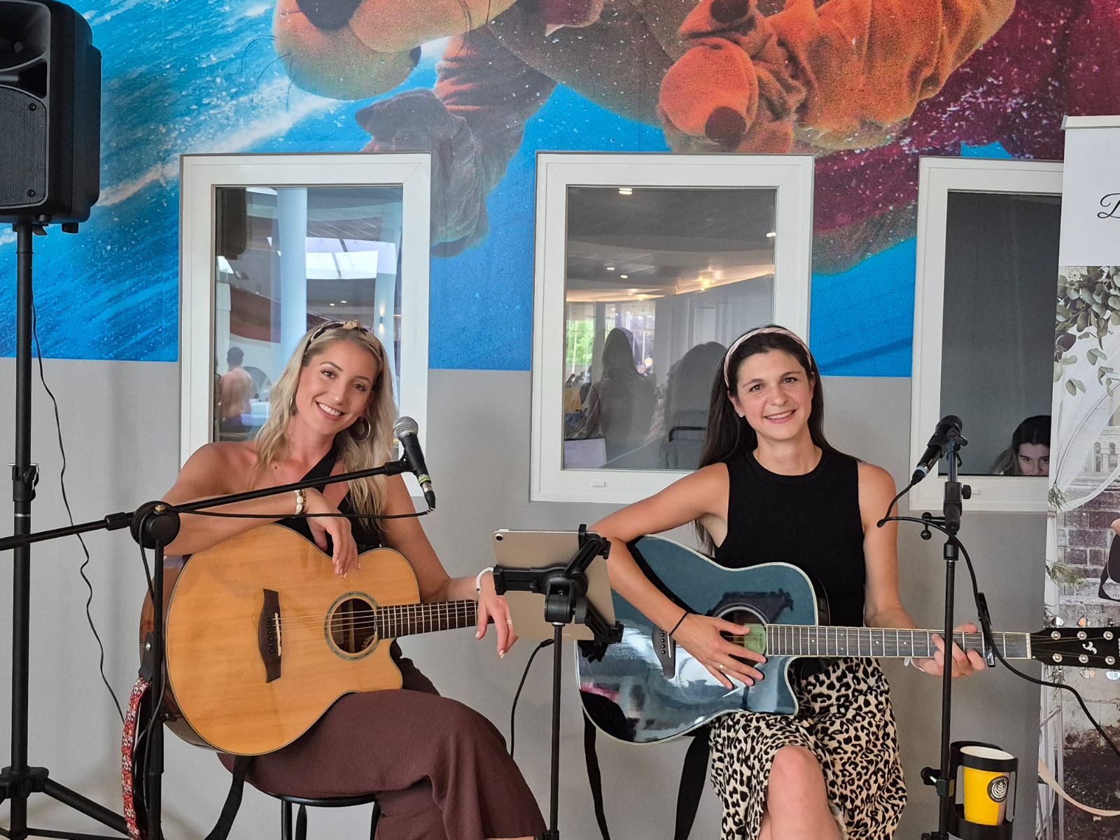 LIVE music