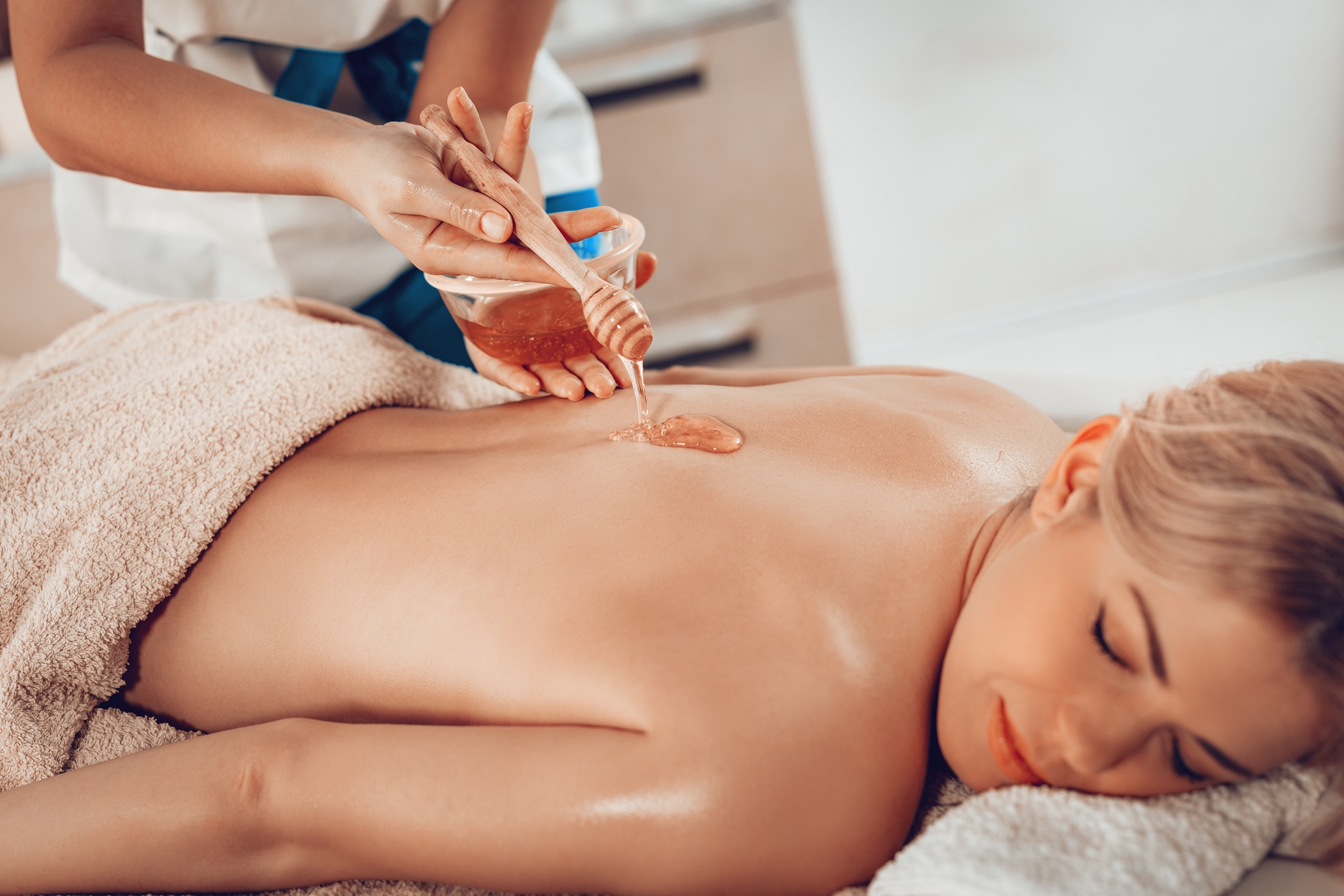 Honey Delight Massage