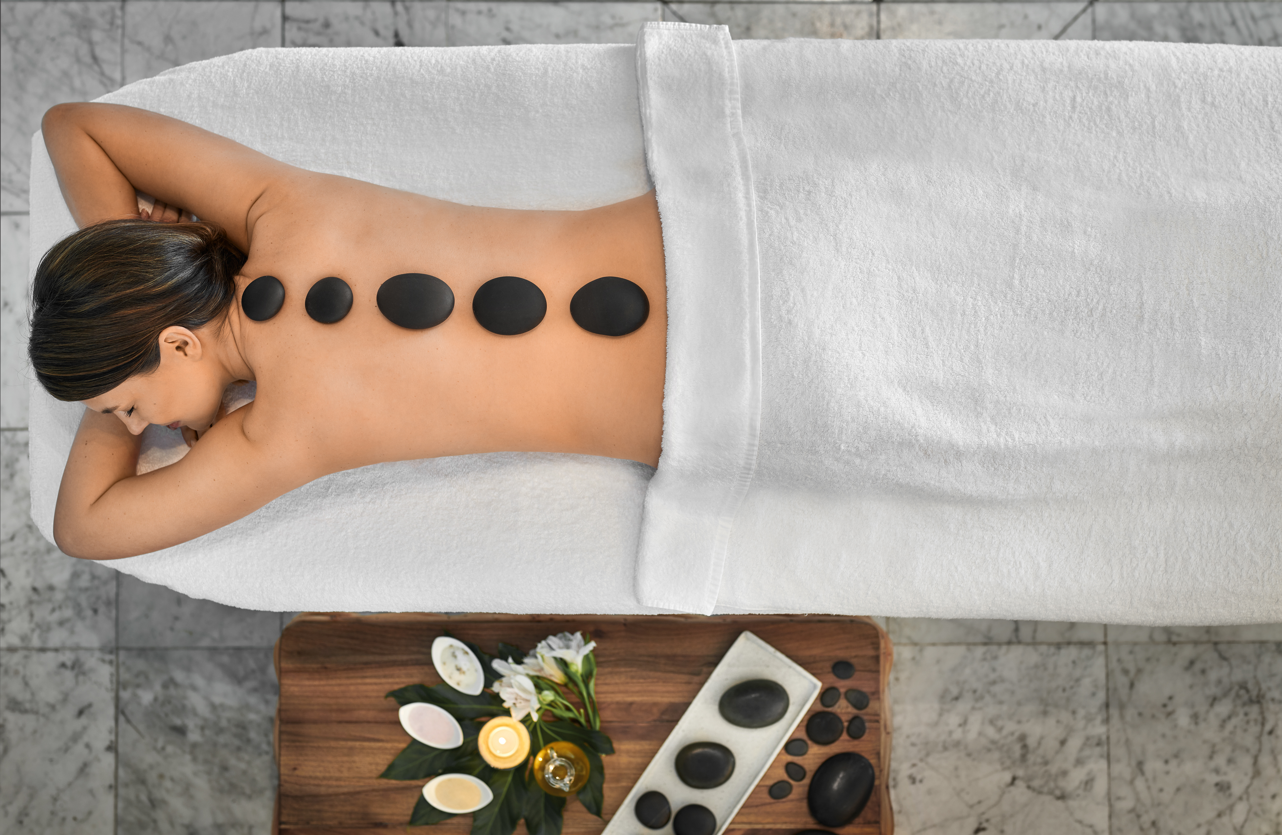 Tyrolean stone oil massage