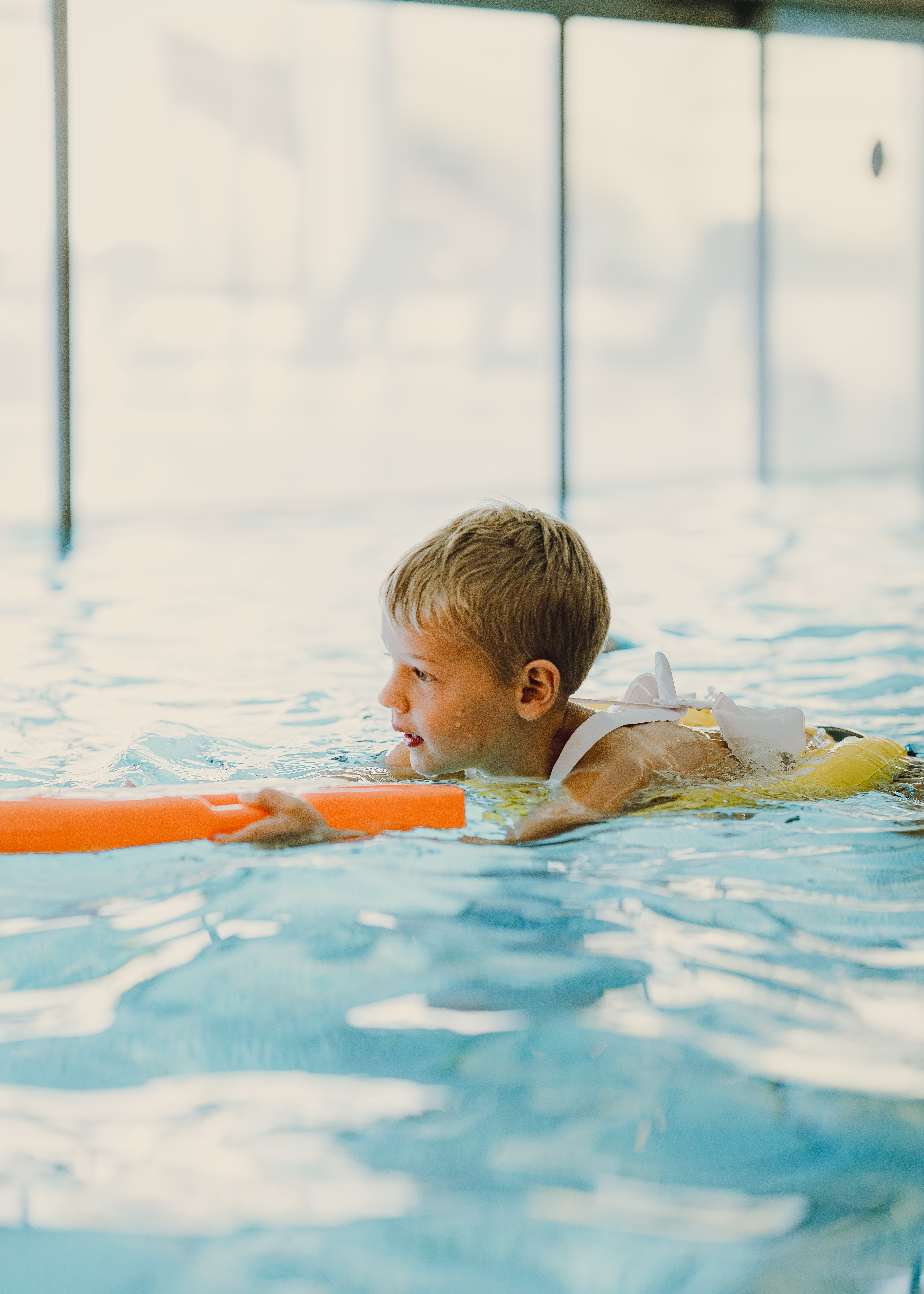 Group swimming course for beginners