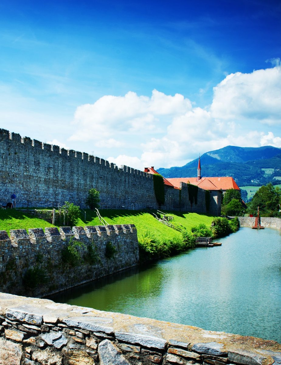 Carmen Delsnig's Central Carinthia Castle Tour by bike