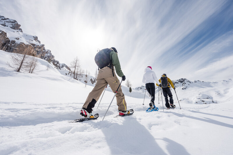 Discover the Dolomites on snowshoes: Adventure for beginners