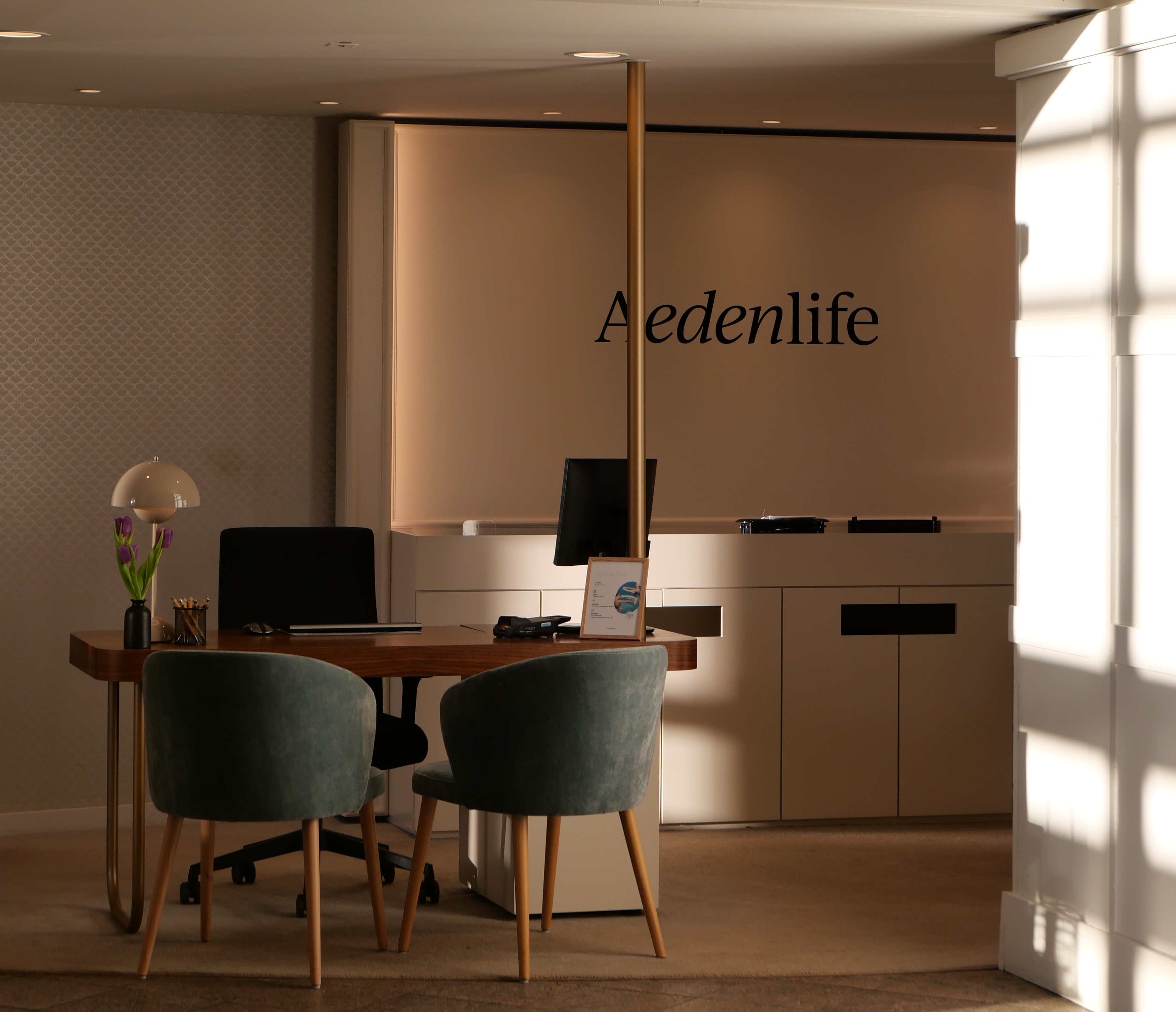 Guests A - Z