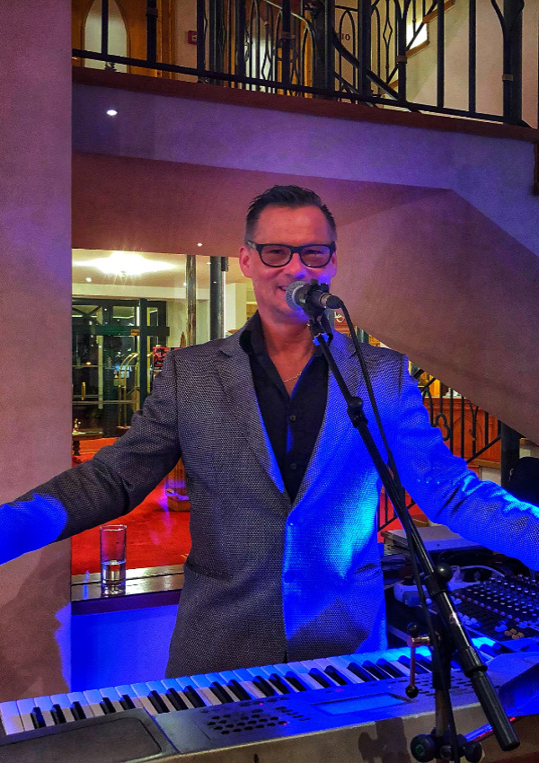 Live music with Mike