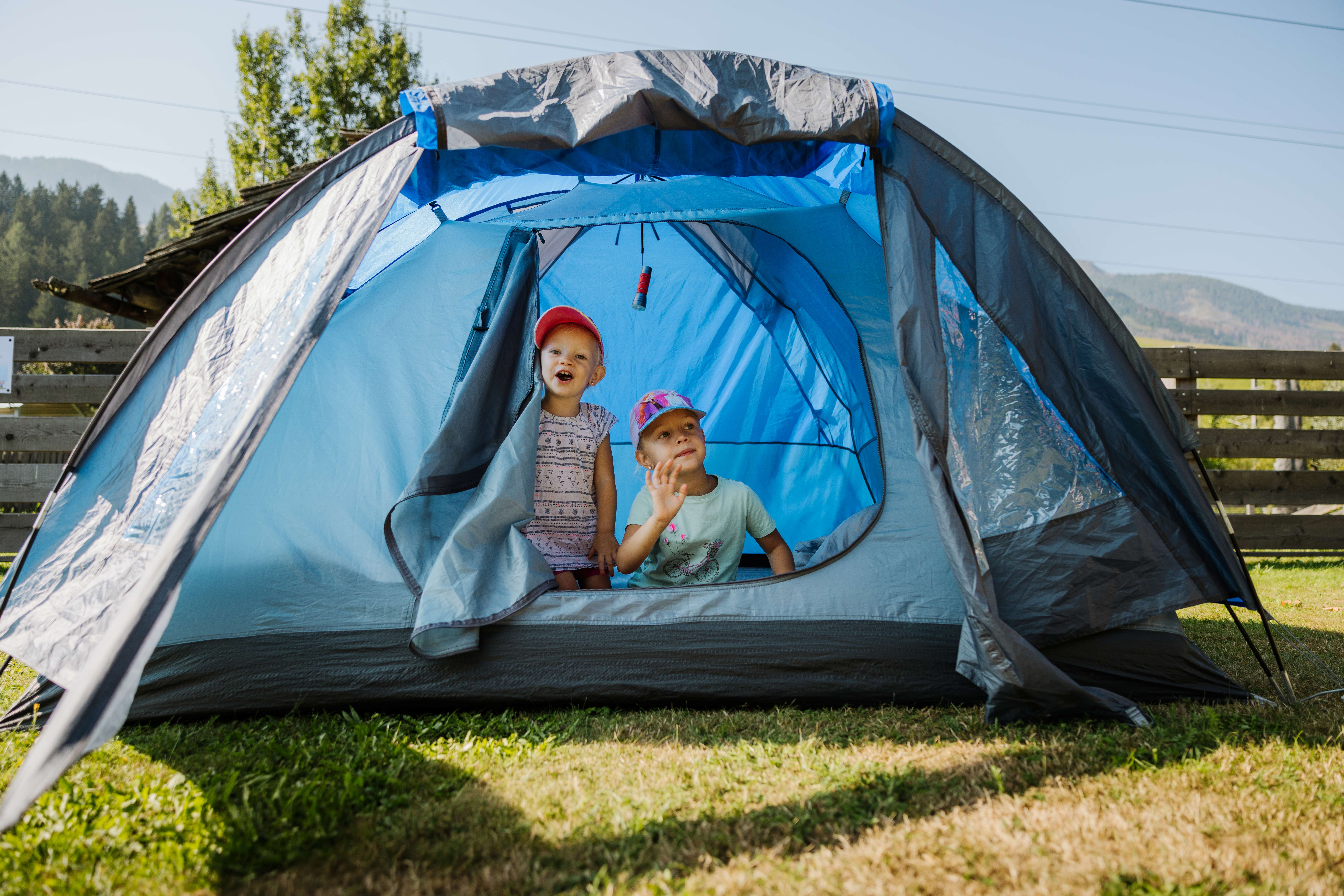 Overnight stay in a tent