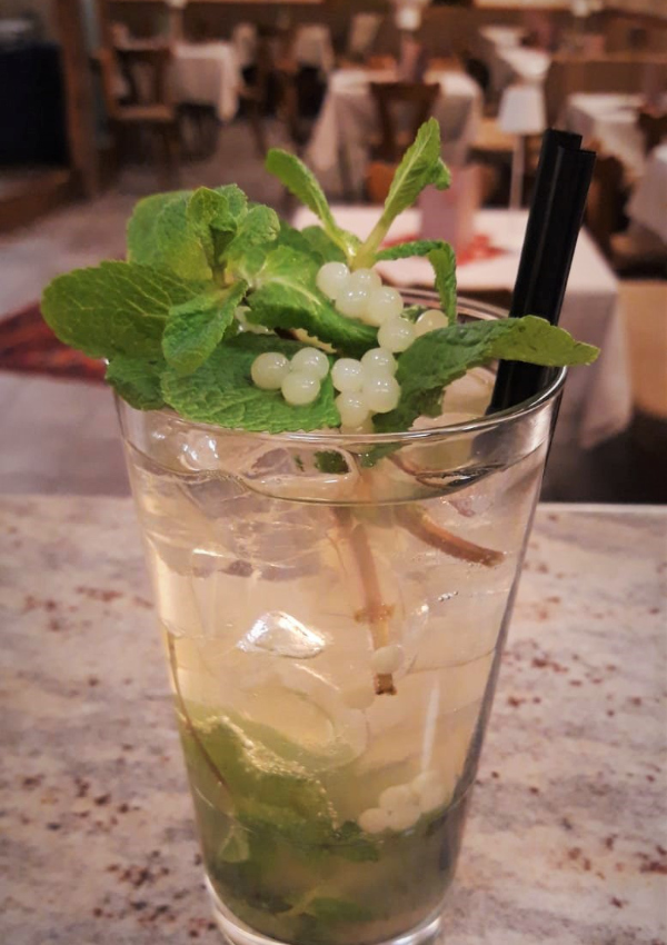 Miramonti Lounge Bar Mixologist