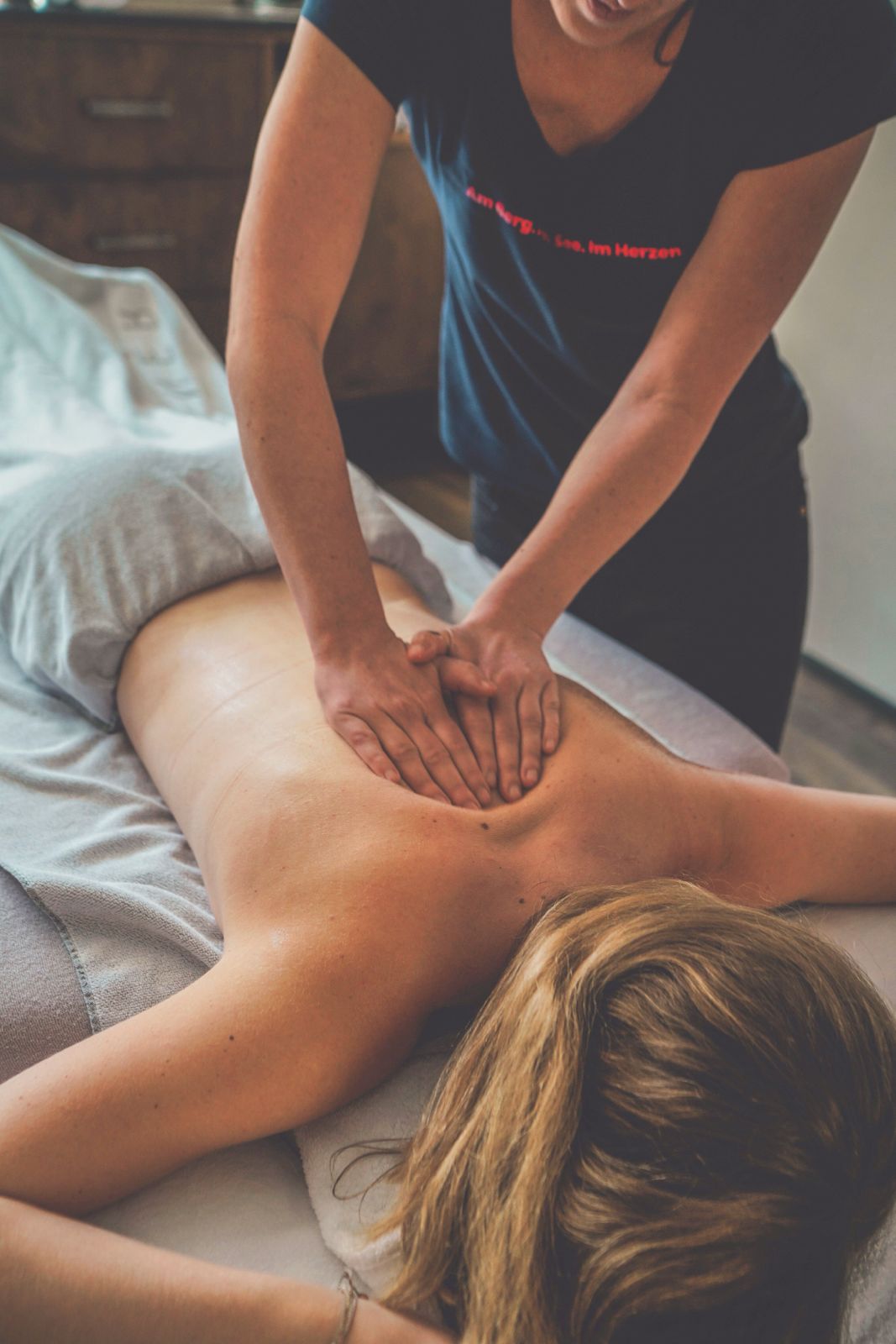 Mind relaxing Aroma Massage