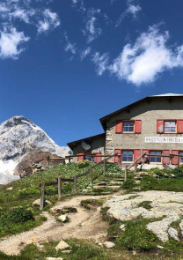 Pizzini-Hütte und militärische Befestigungen