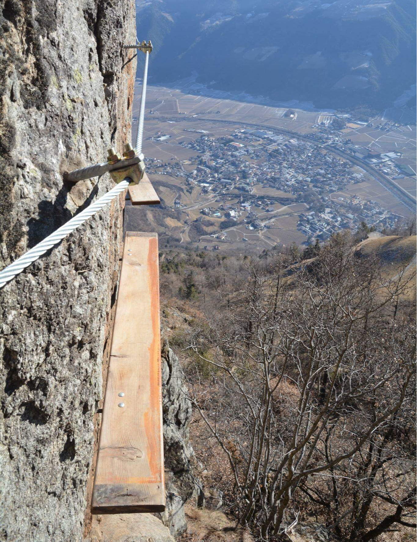 Arrampicata sulla via ferrata "Knott" sul monte Sole di Naturno image
