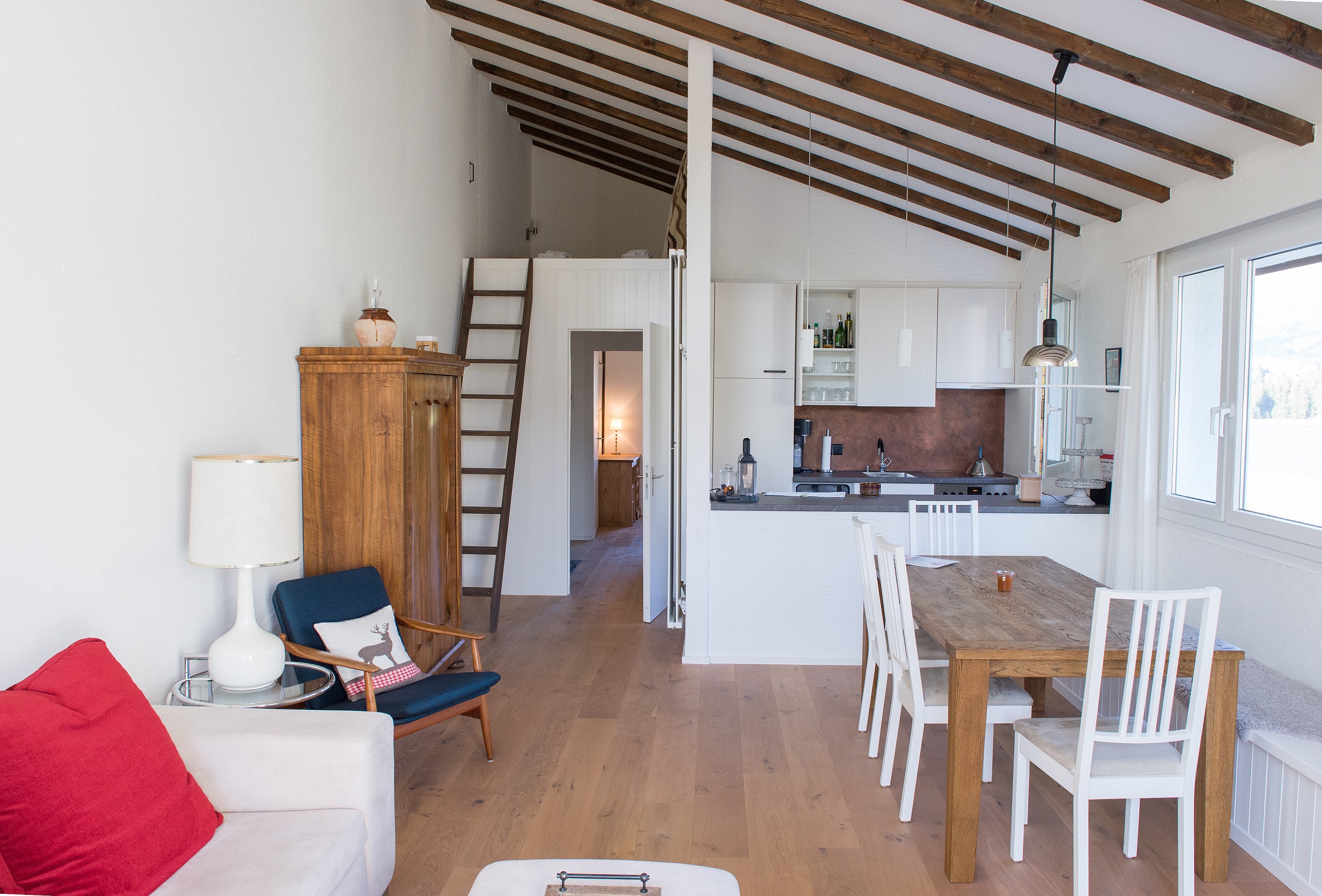 Book your next stay - La Riva Attica