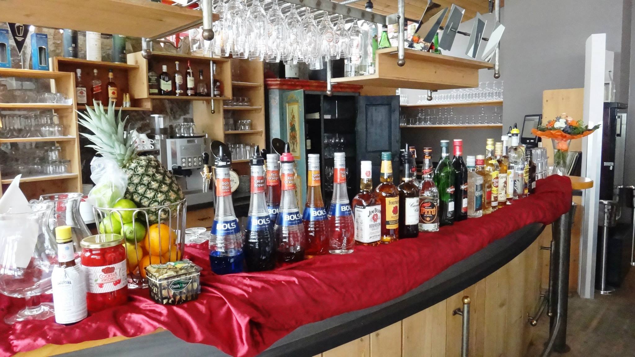 Wednesday 17.09. - 16:00 Cocktail course in the Kaminbar (fee 15€ - registration via QR code)
